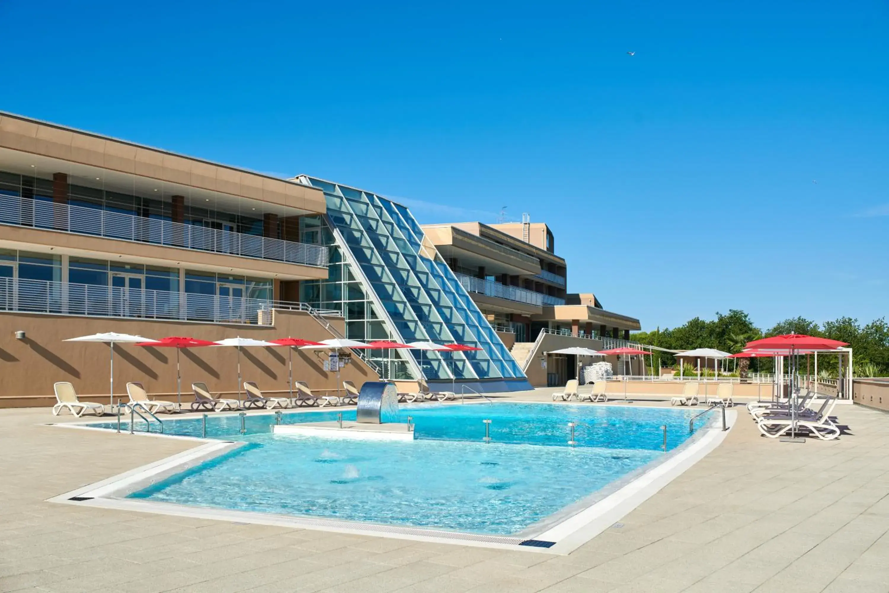 Swimming pool, Property Building in Hotel Molindrio Plava Laguna