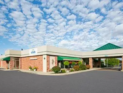 Property building in Days Inn by Wyndham Sidney OH Property building in Days Inn by Wyndham Sidney OH