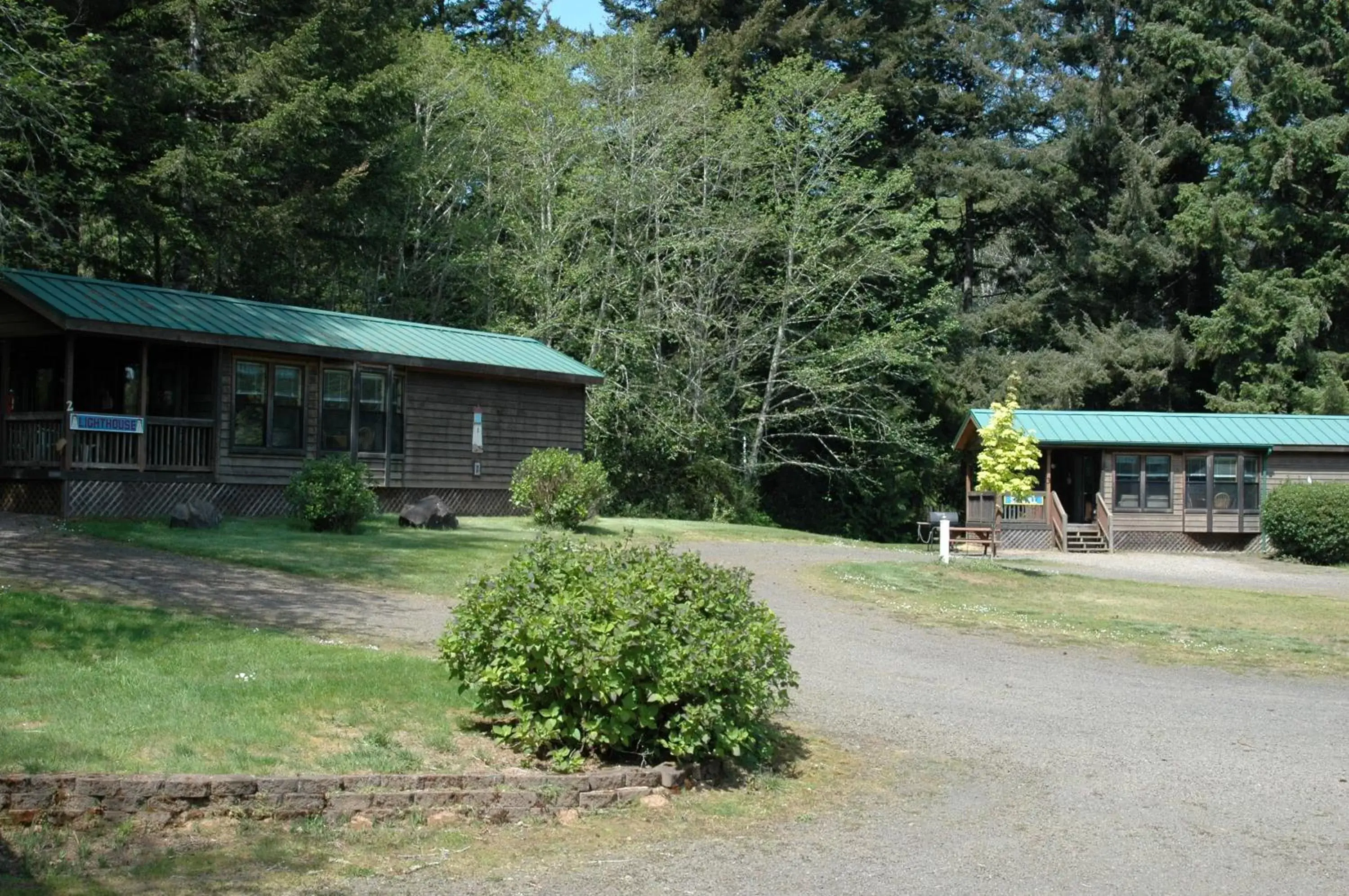 Property Building in Park Motel and Cabins