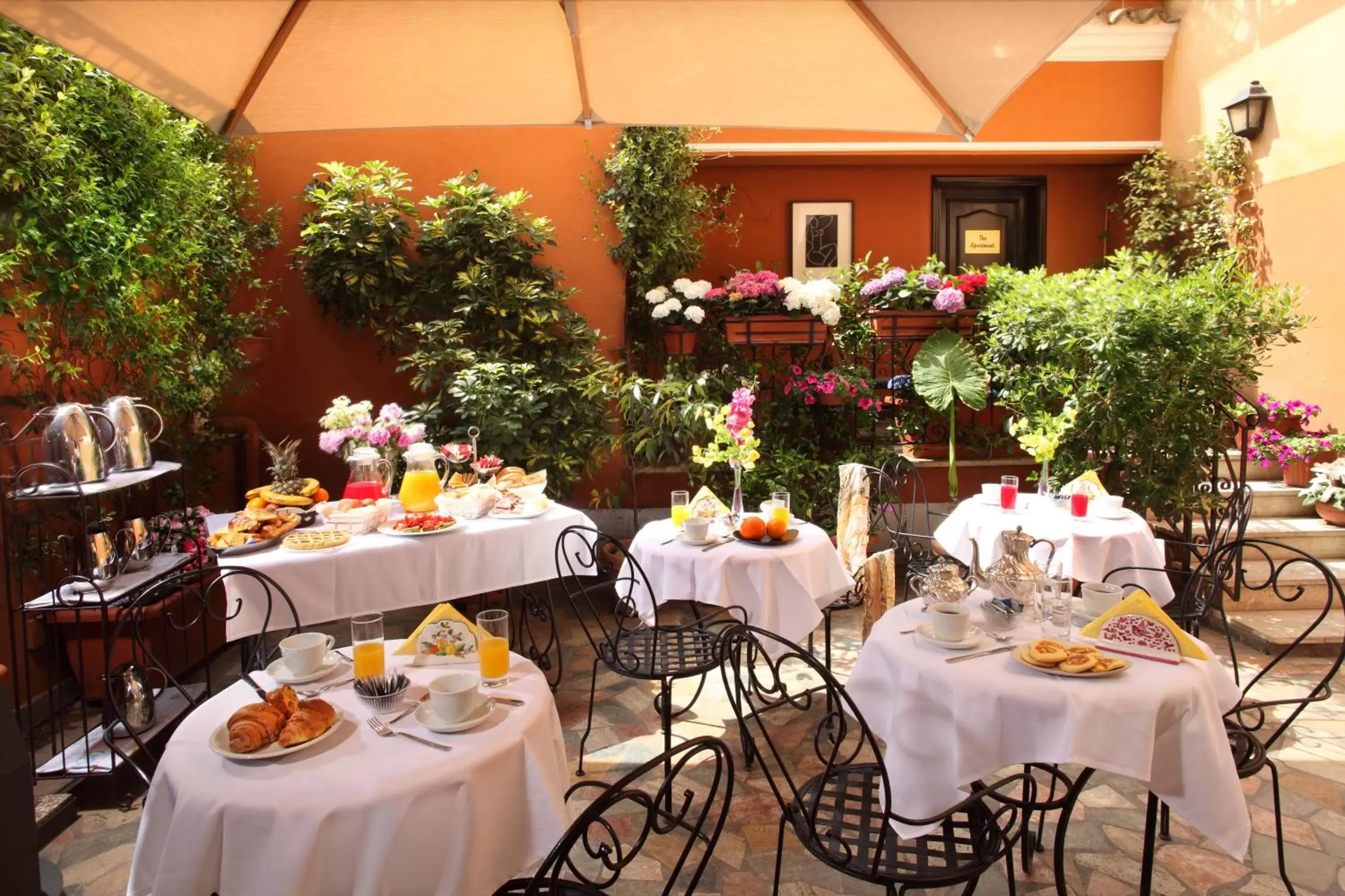 Garden, Restaurant/Places to Eat in Hotel Modigliani