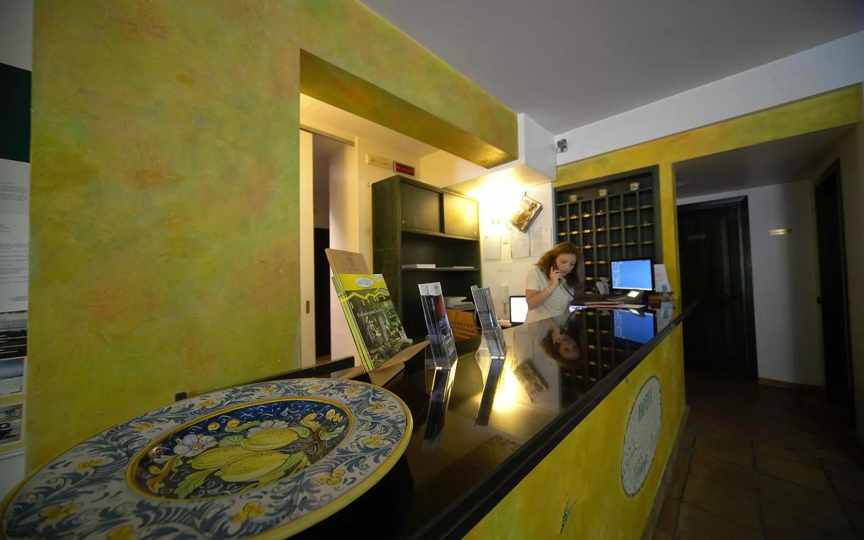 Lobby or reception, Kitchen/Kitchenette in Hotel Borgo Verde