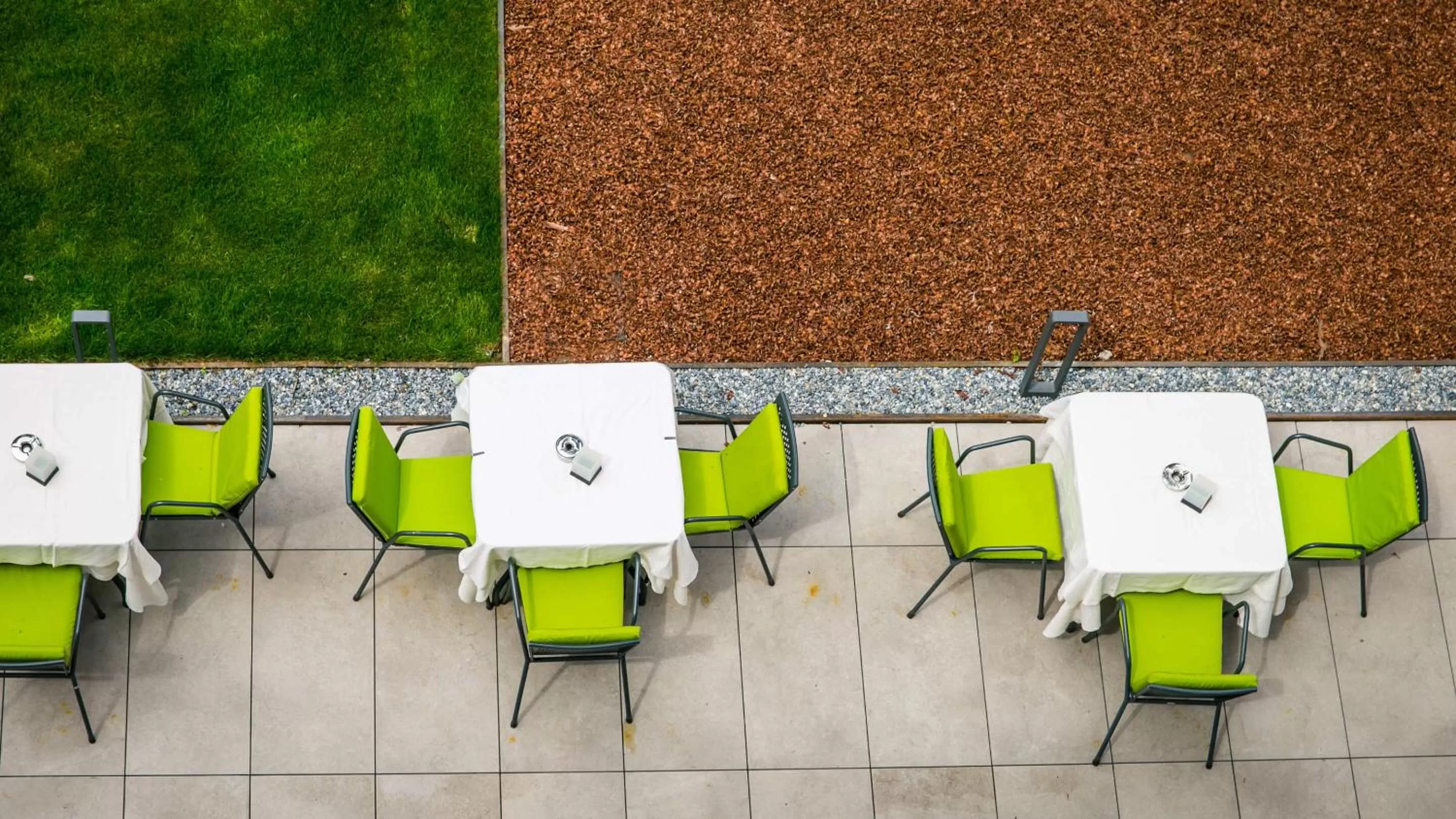 Balcony/Terrace, Restaurant/Places to Eat in Flora Hotel & Suites