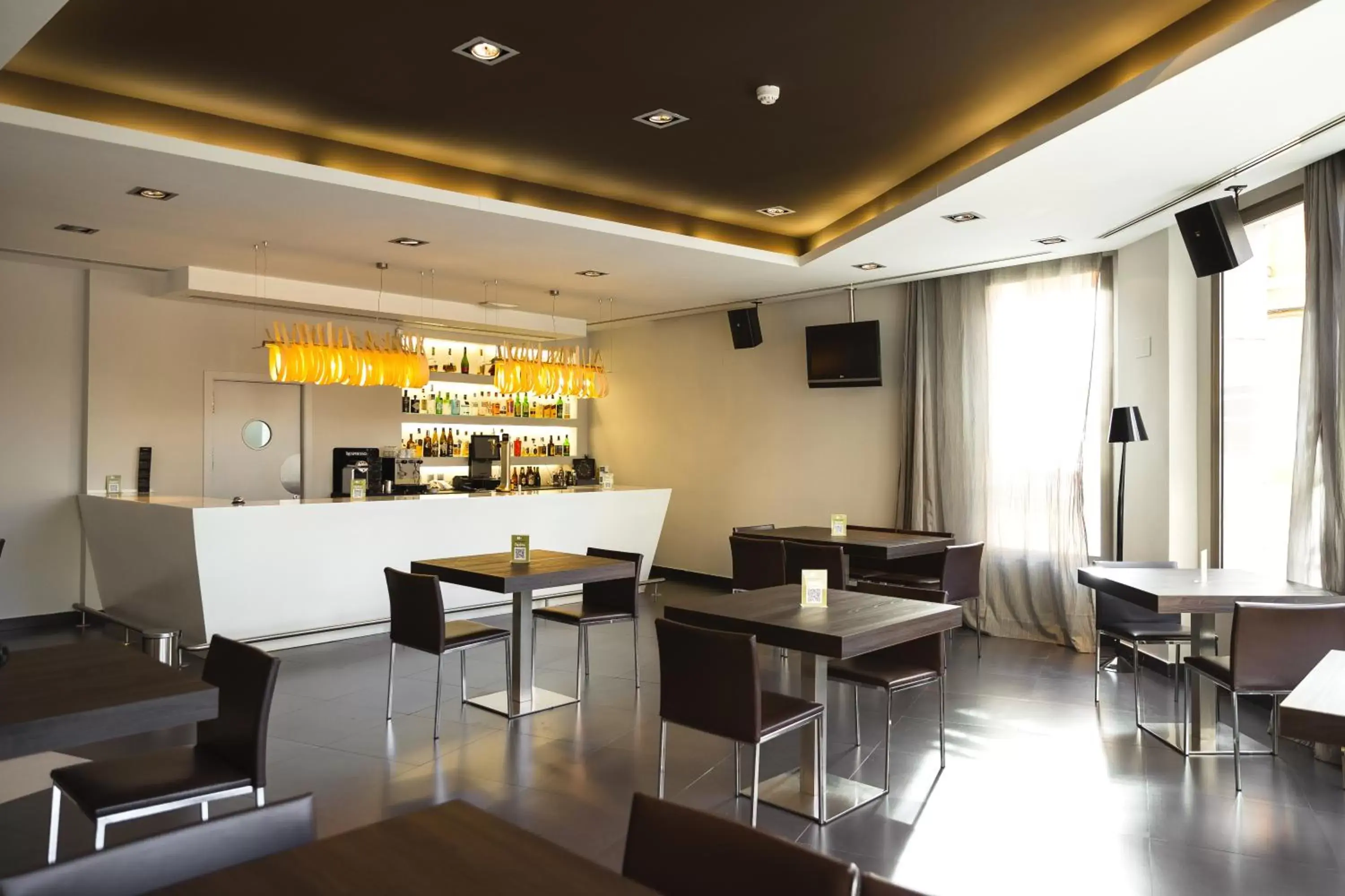 Lounge or bar, Restaurant/Places to Eat in Hotel Veracruz Plaza & Spa