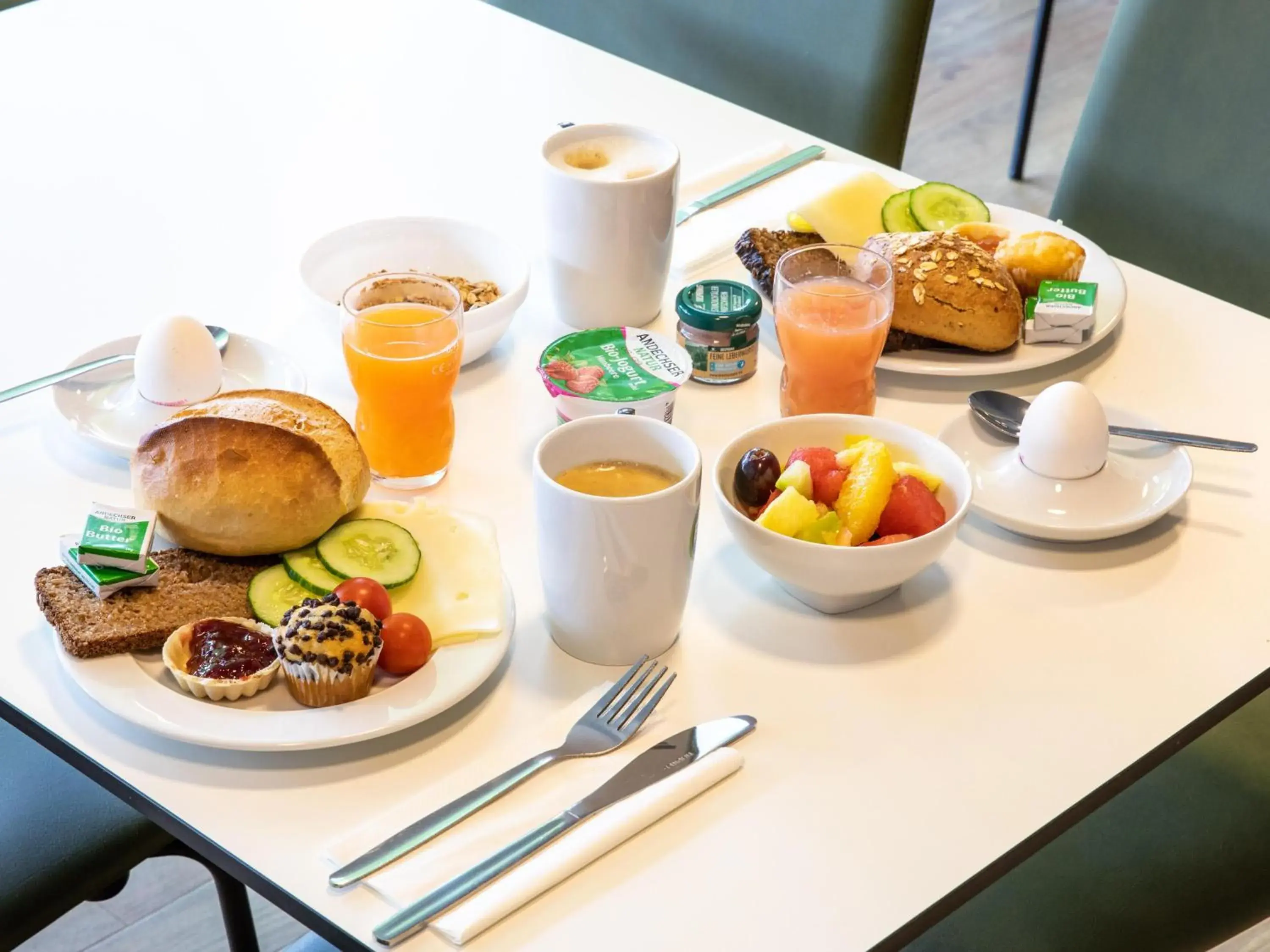 Restaurant/places to eat, Breakfast in B&B Hotel Hamburg-Wandsbek