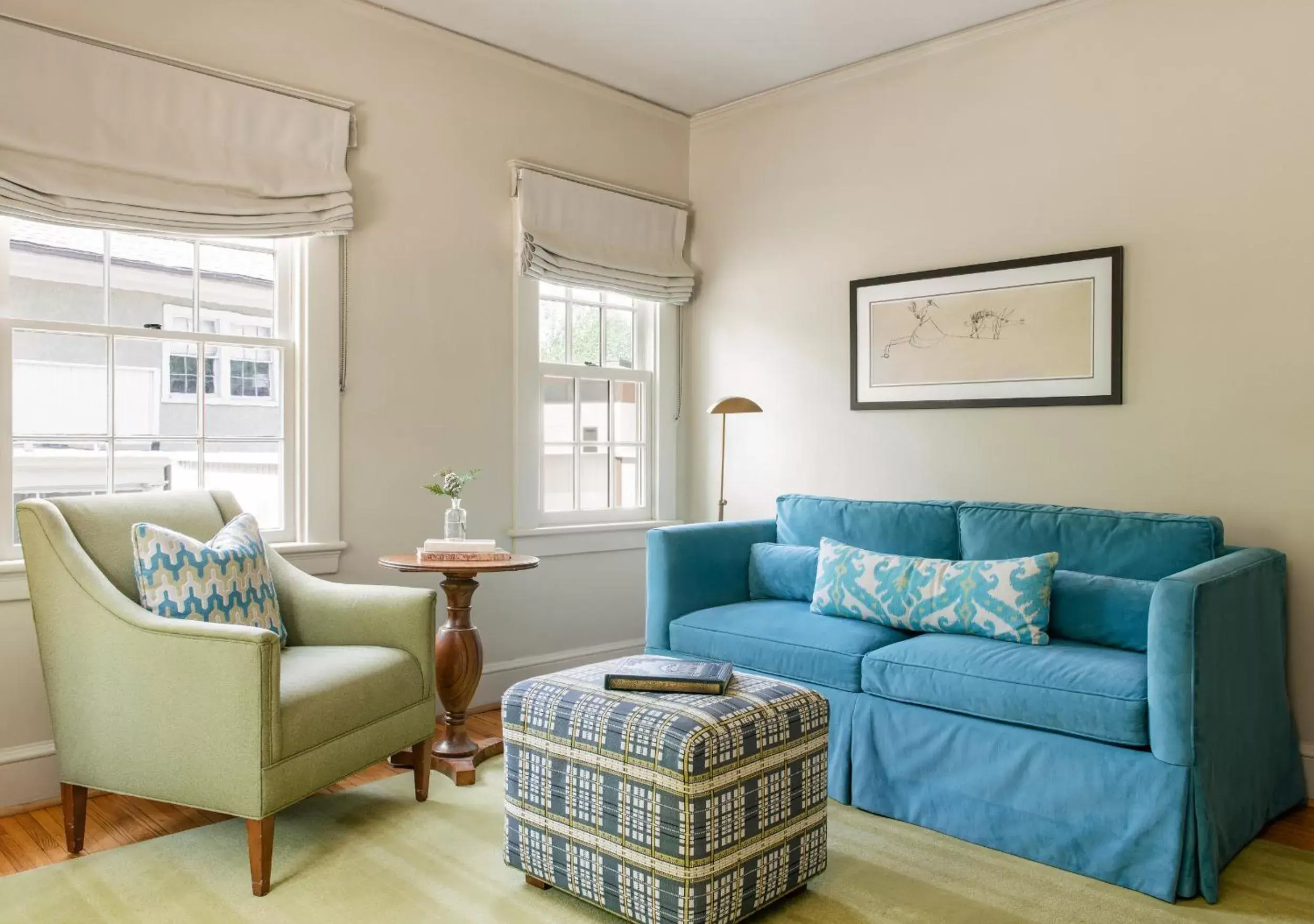 Living room, Seating Area in Oakhurst Inn