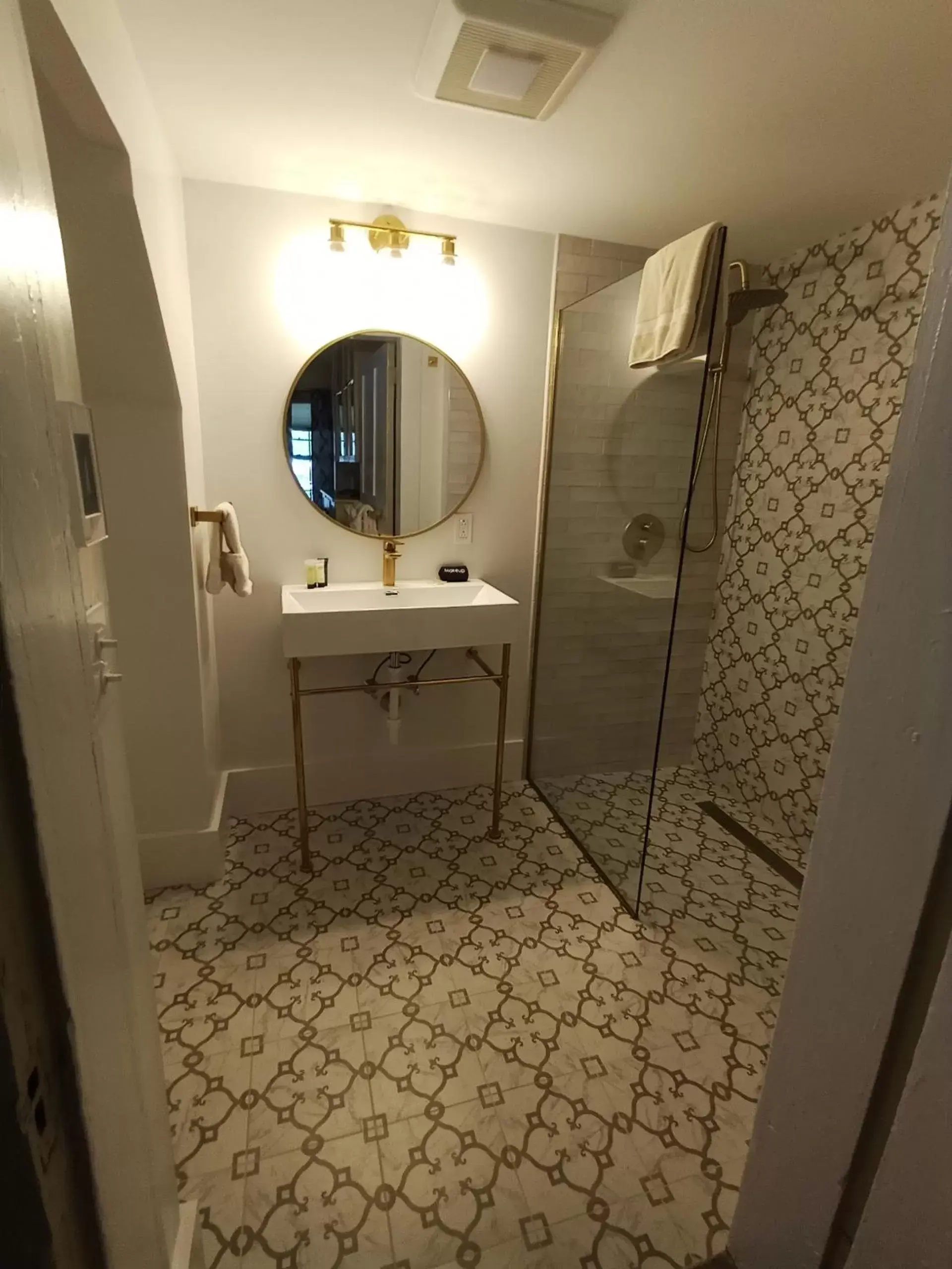 Bathroom in Arlington Inn & Spa