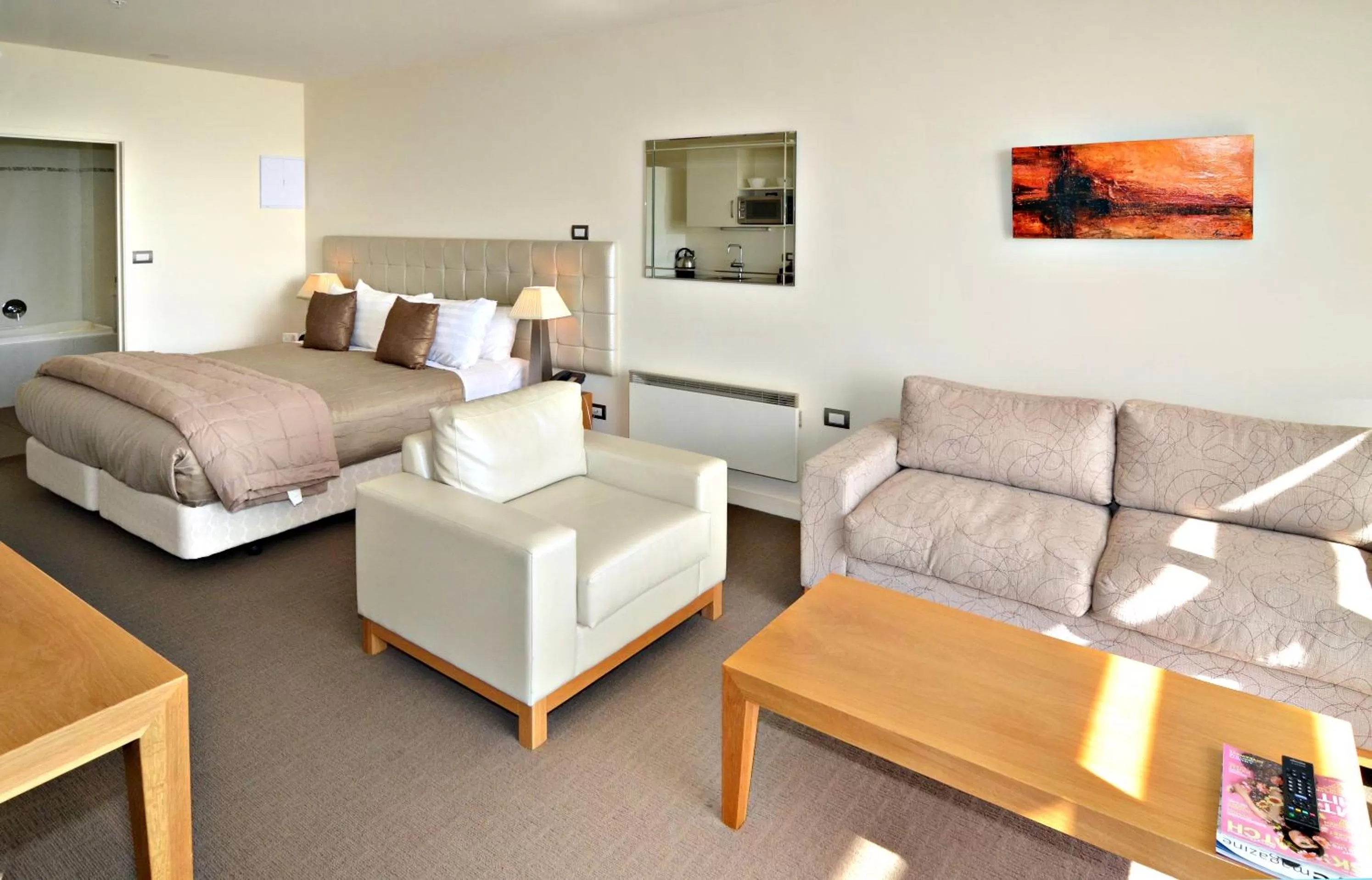 Photo of the whole room in Hotel St Clair