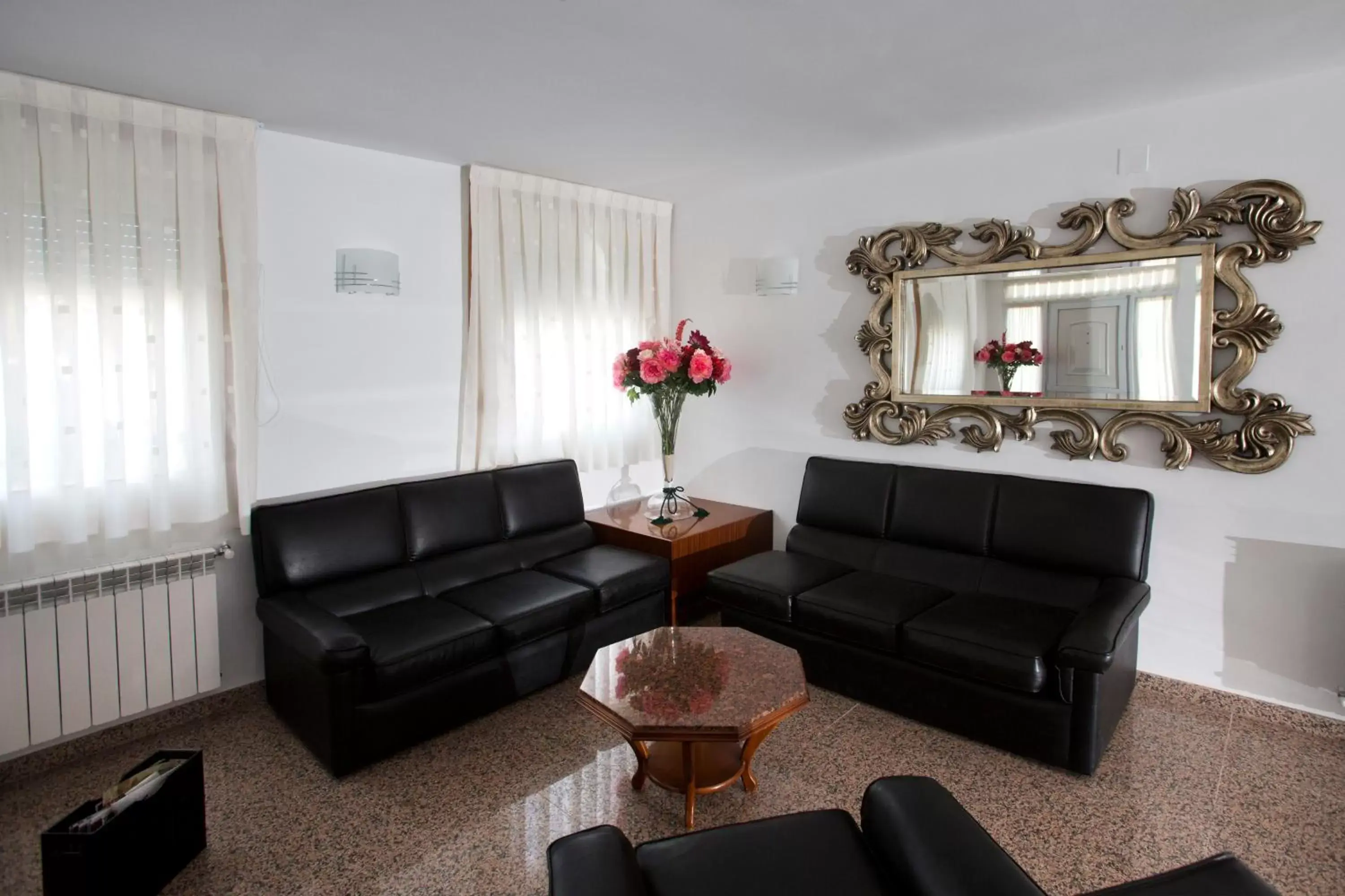 Day, Seating Area in Hotel Marivella