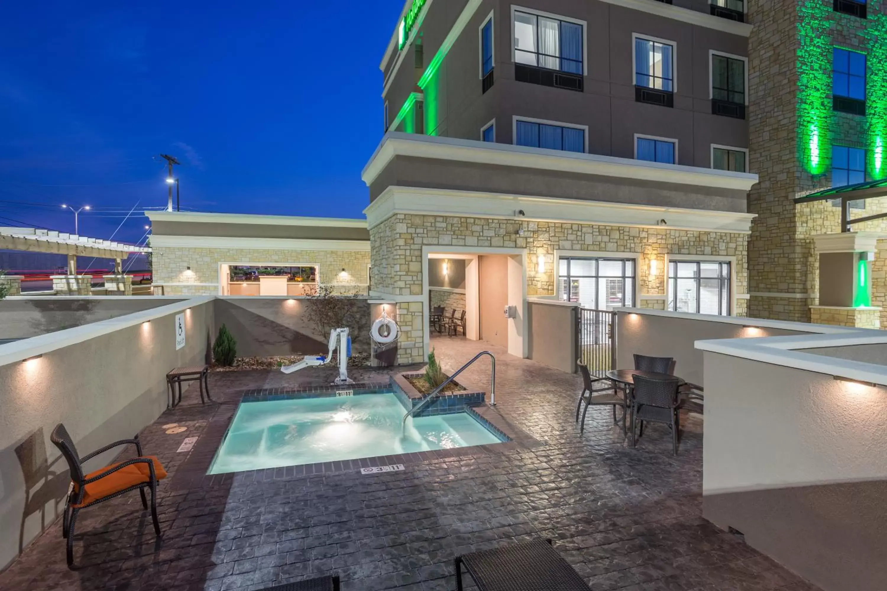 Swimming Pool in Holiday Inn San Marcos Convention Center, an IHG Hotel