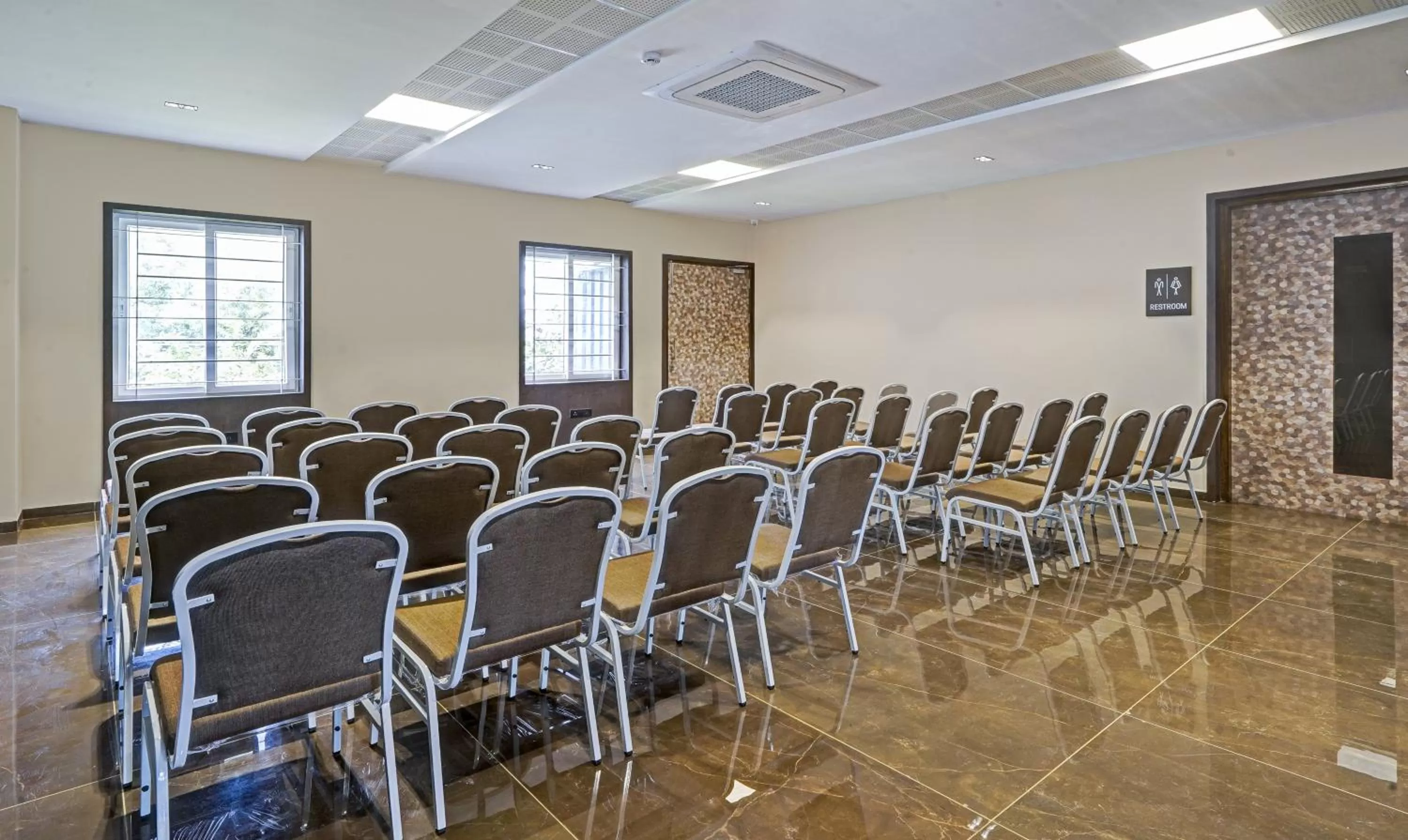 Meeting/conference room in Treebo Premium La Orchid, Big Temple