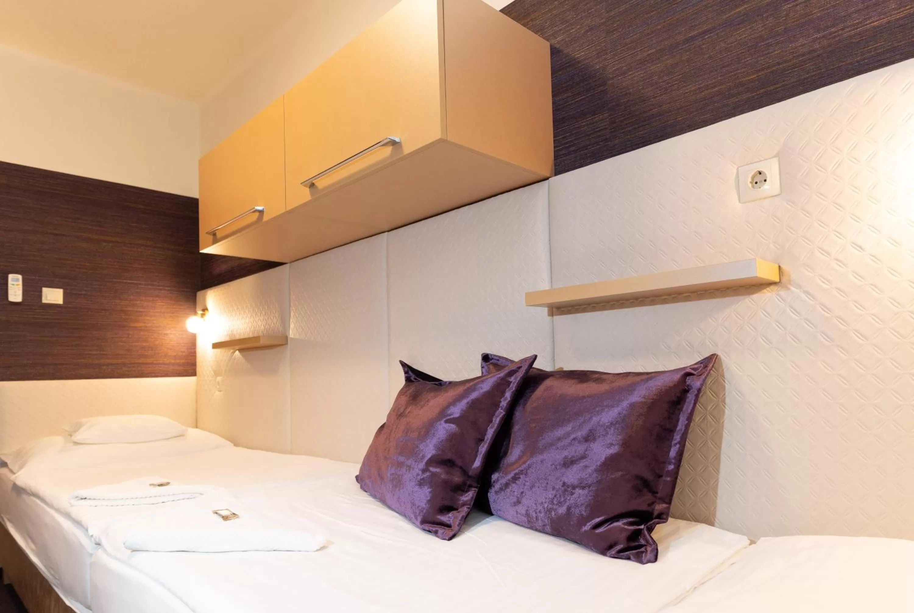 Photo of the whole room, Bed in Teátrum Boutique Hotel