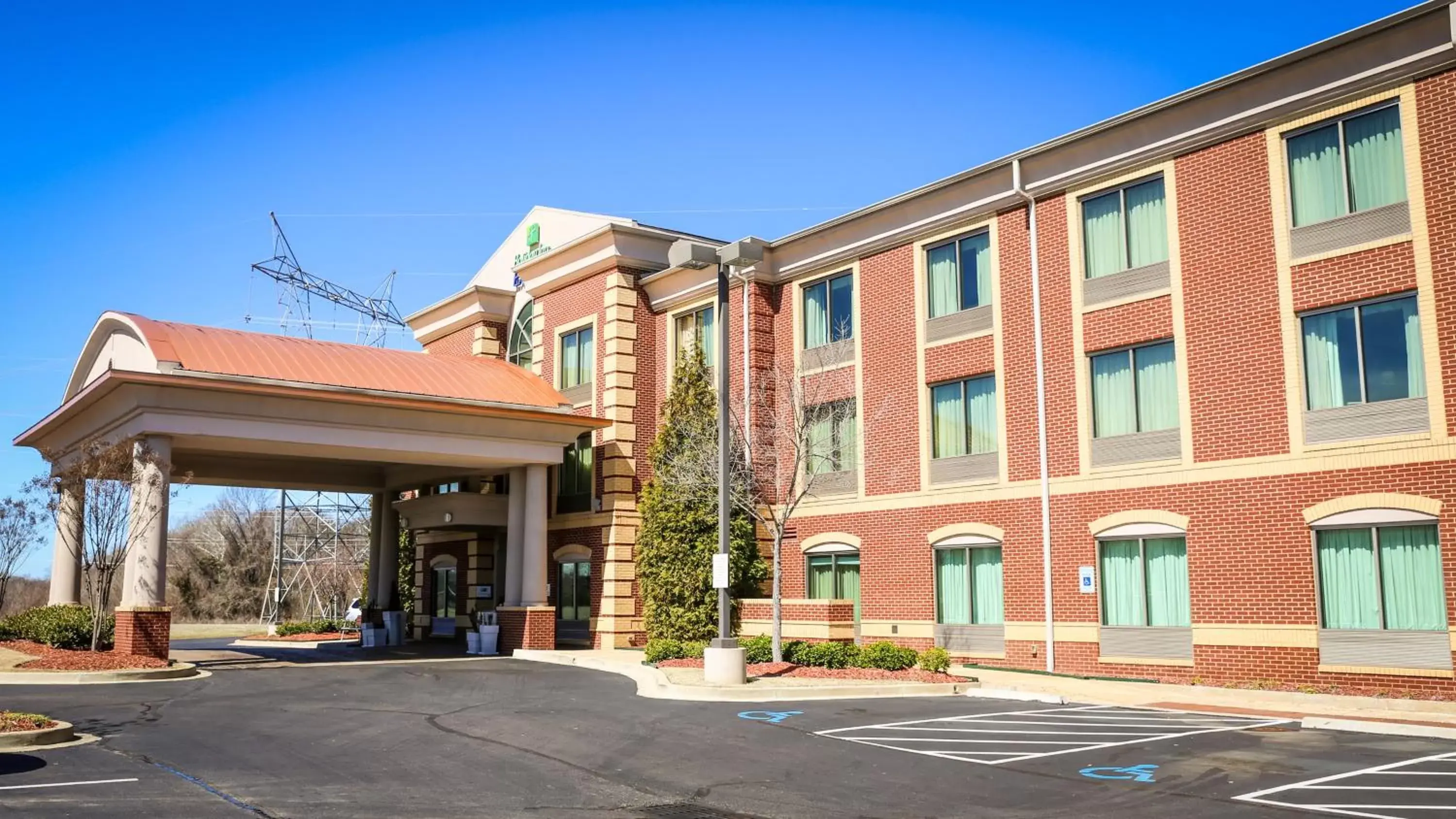 Property Building in Holiday Inn Express Hotel & Suites Memphis/Germantown, an IHG Hotel