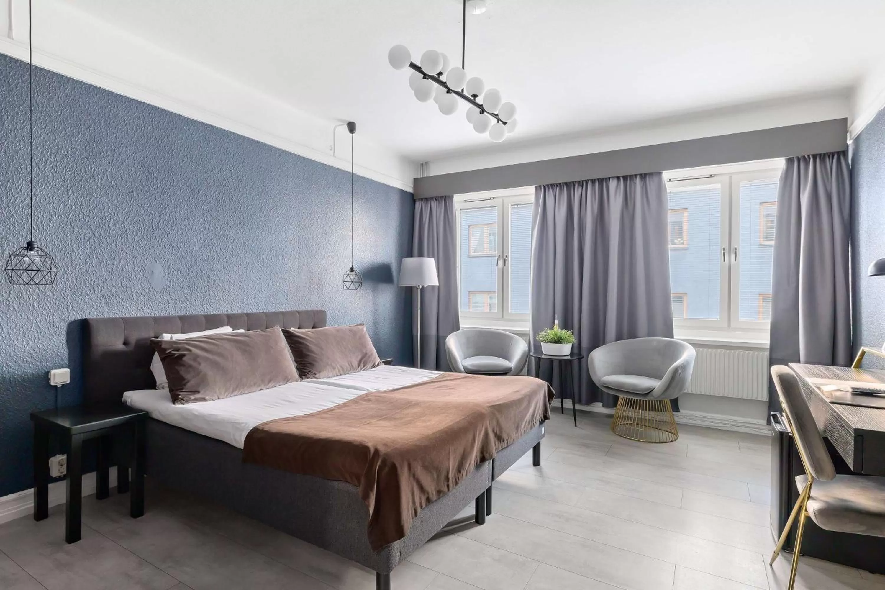 Bedroom, Bed in Centric Hotel