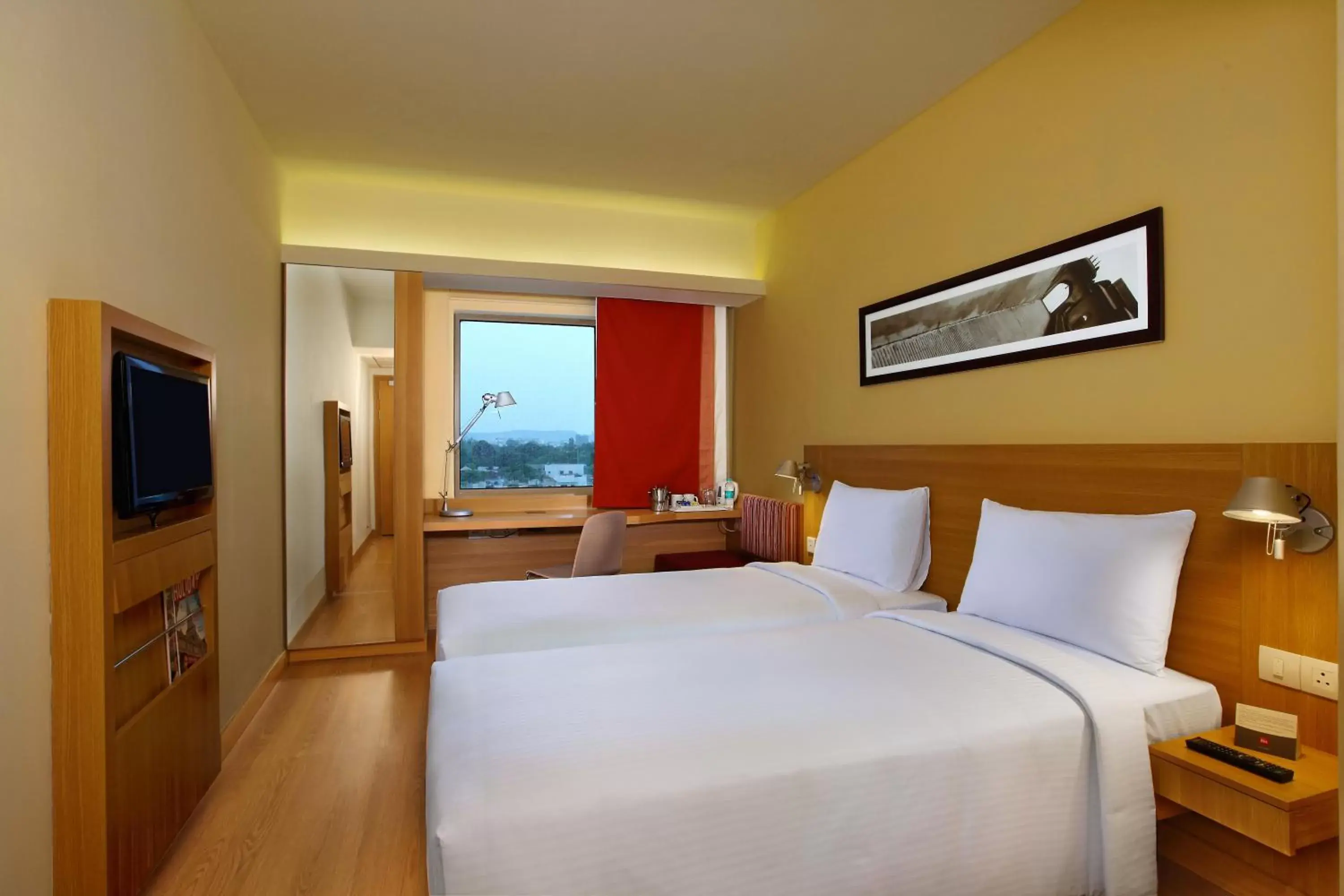 Bed in ibis New Delhi Aerocity - An AccorHotels Brand