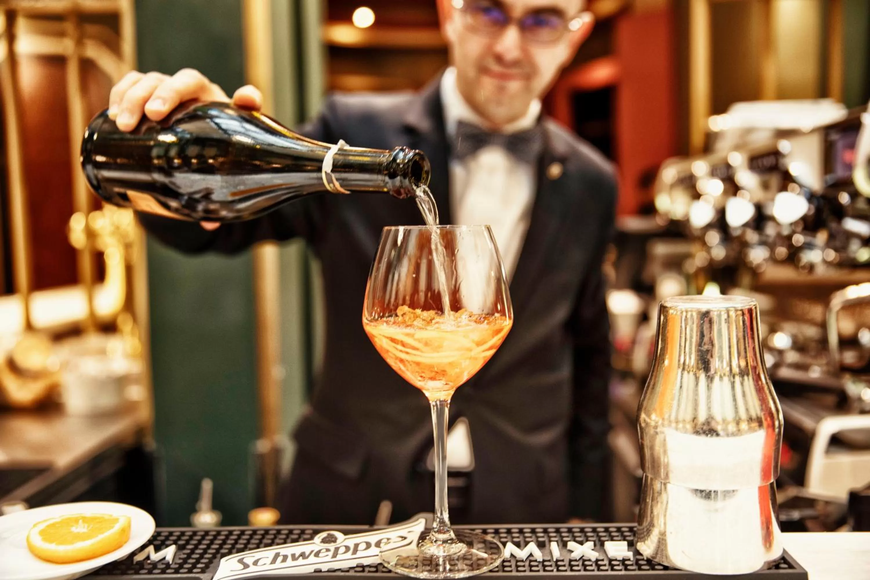 Staff in Nest Hotel Paris la Défense - MGallery Collection