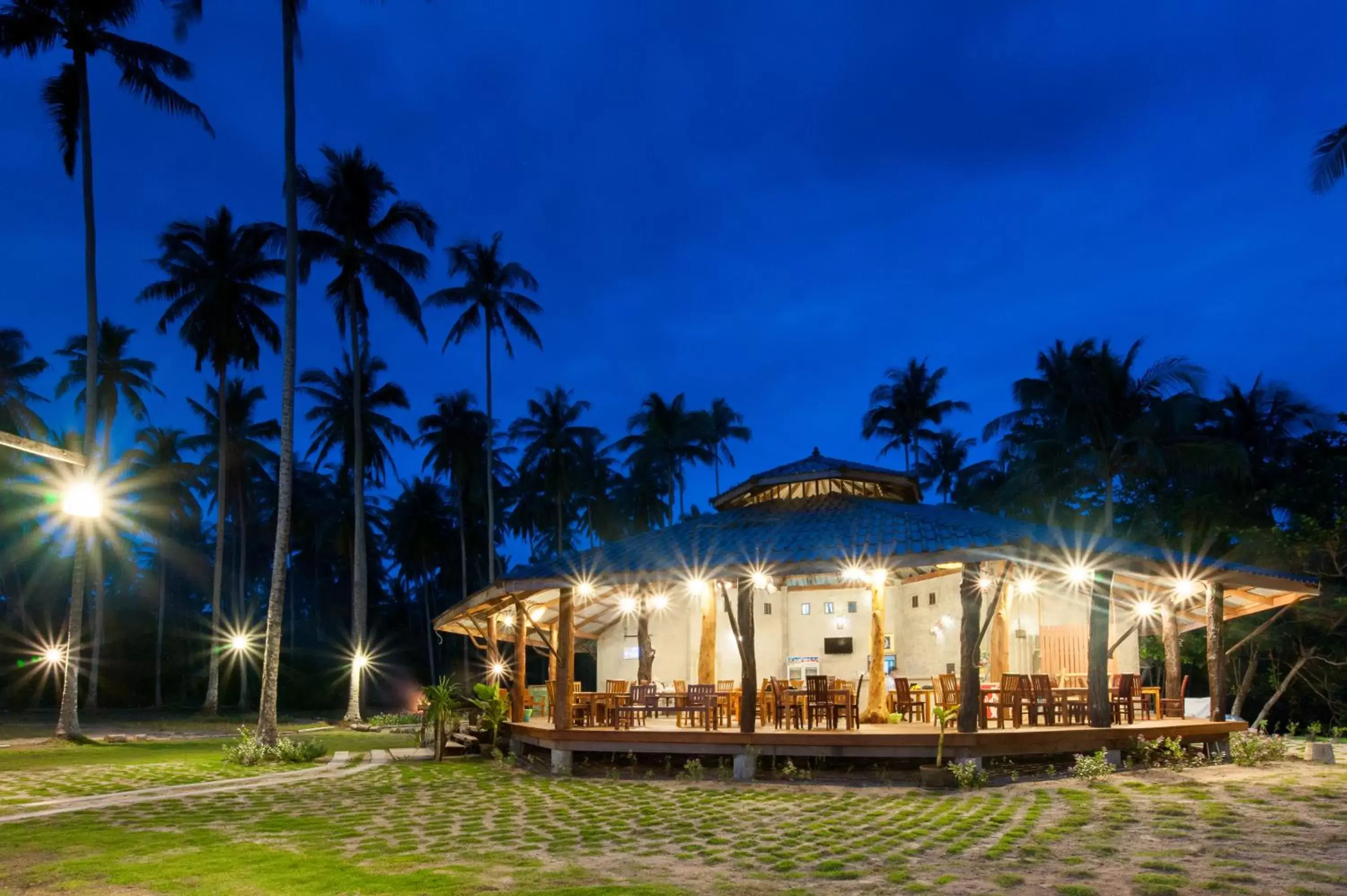 Patio, Property Building in Seafar Resort