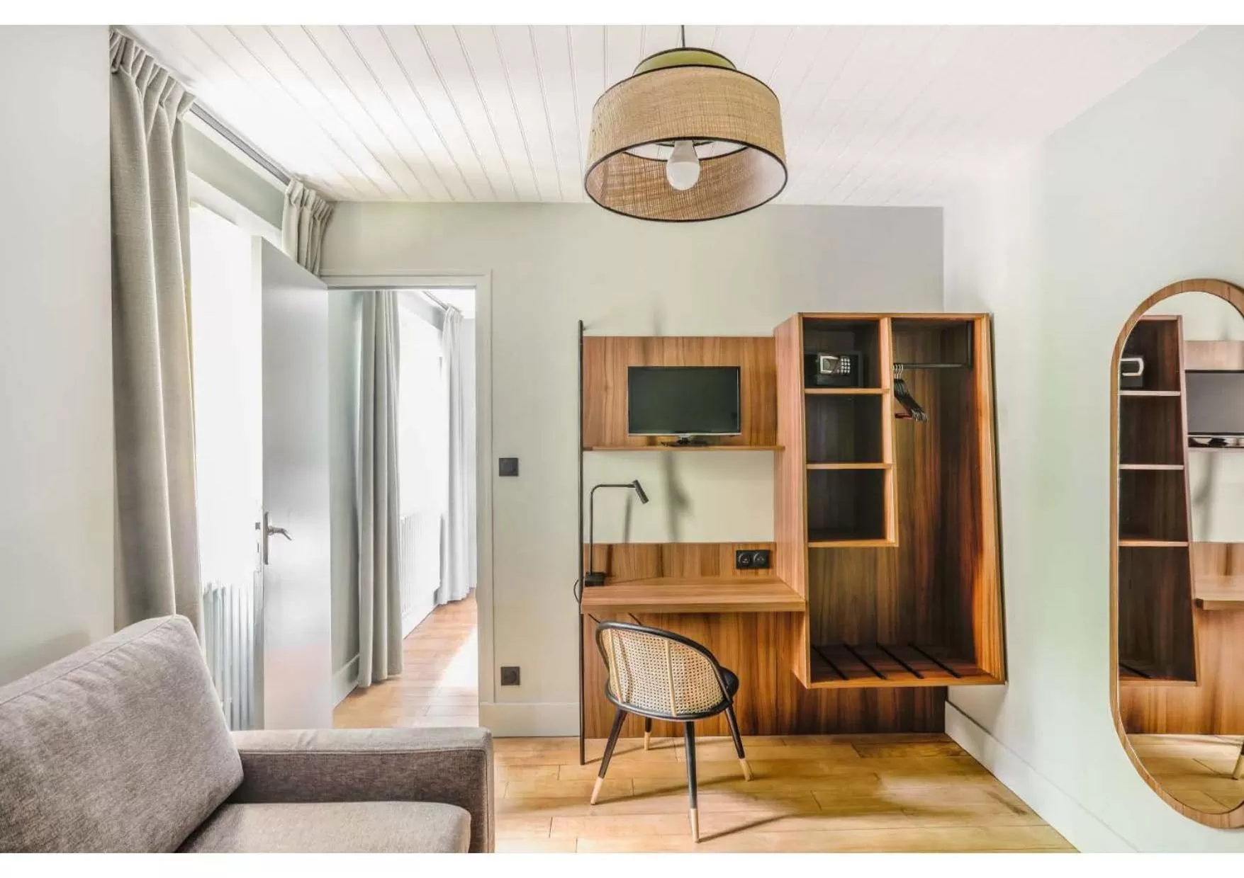 Seating Area in Hôtel Restaurant Le Cap