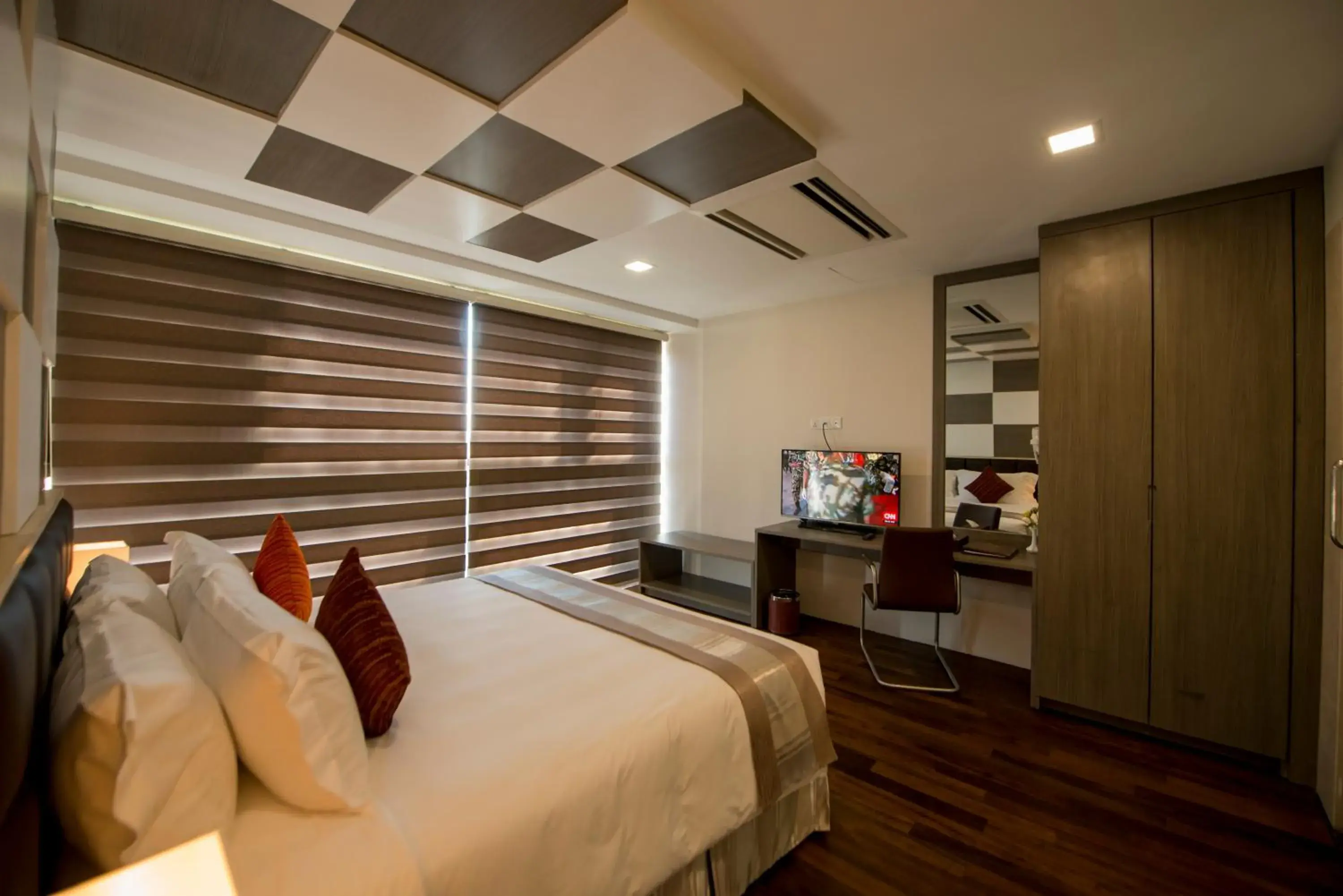 Bedroom, Bed in Hotel Parami