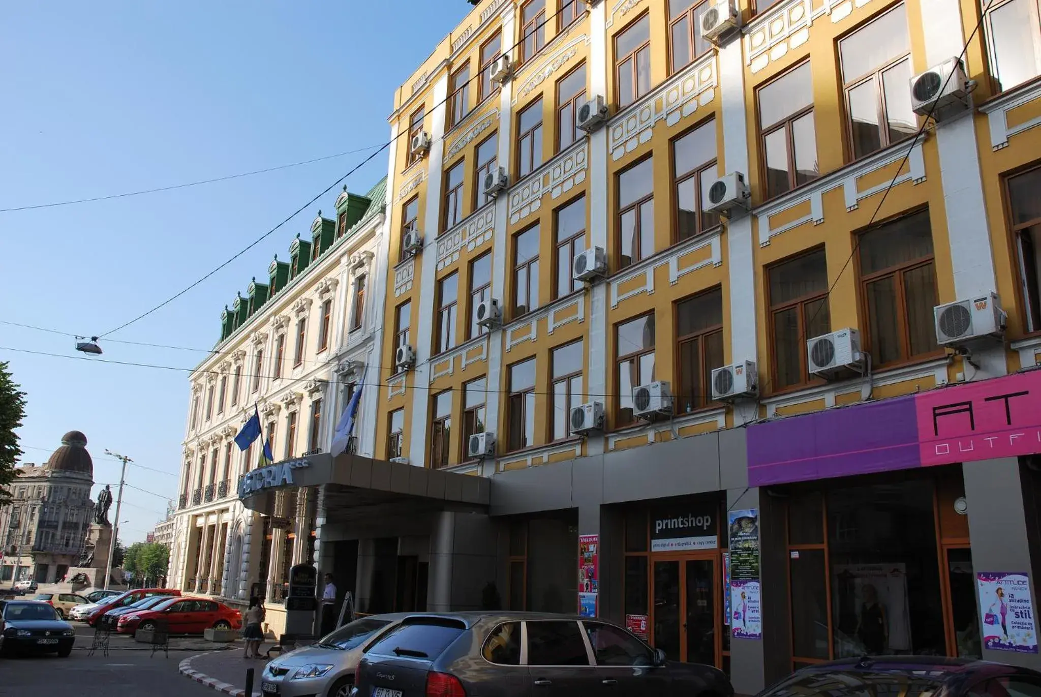 Facade/entrance, Property Building in Hotel Astoria City Center