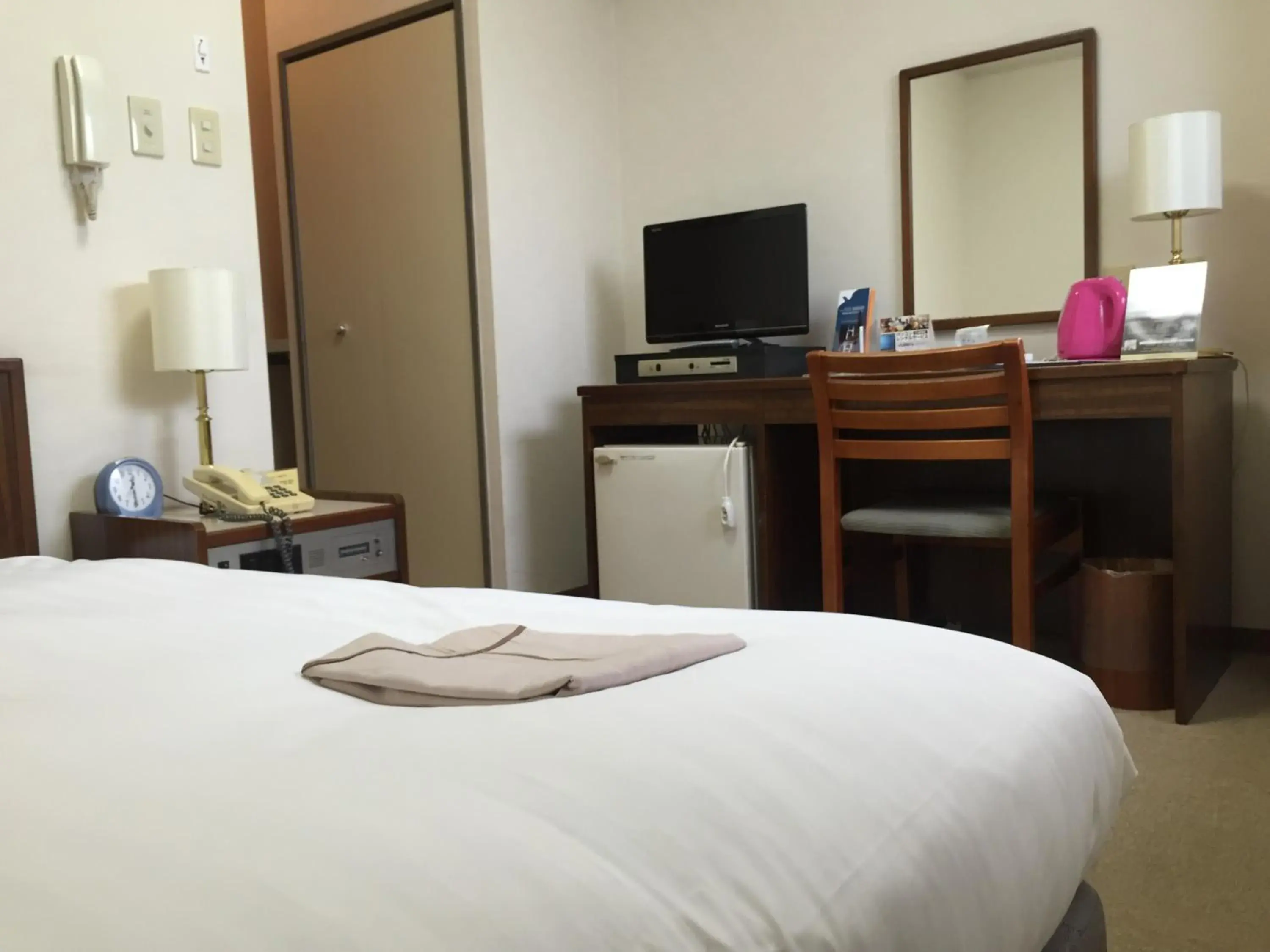 Photo of the whole room, Bed in SkyHeart Hotel Kawasaki