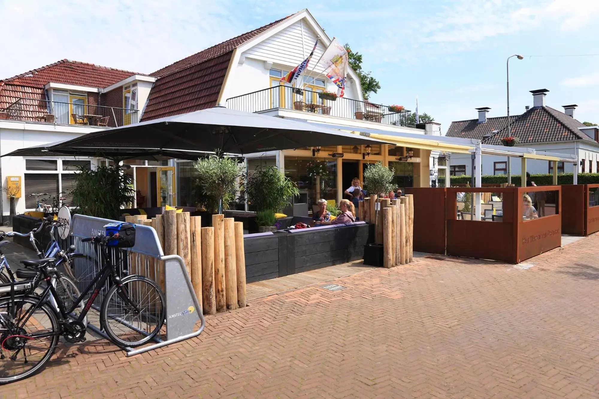 Facade/entrance, Property Building in Hotel Het Wapen van Drenthe