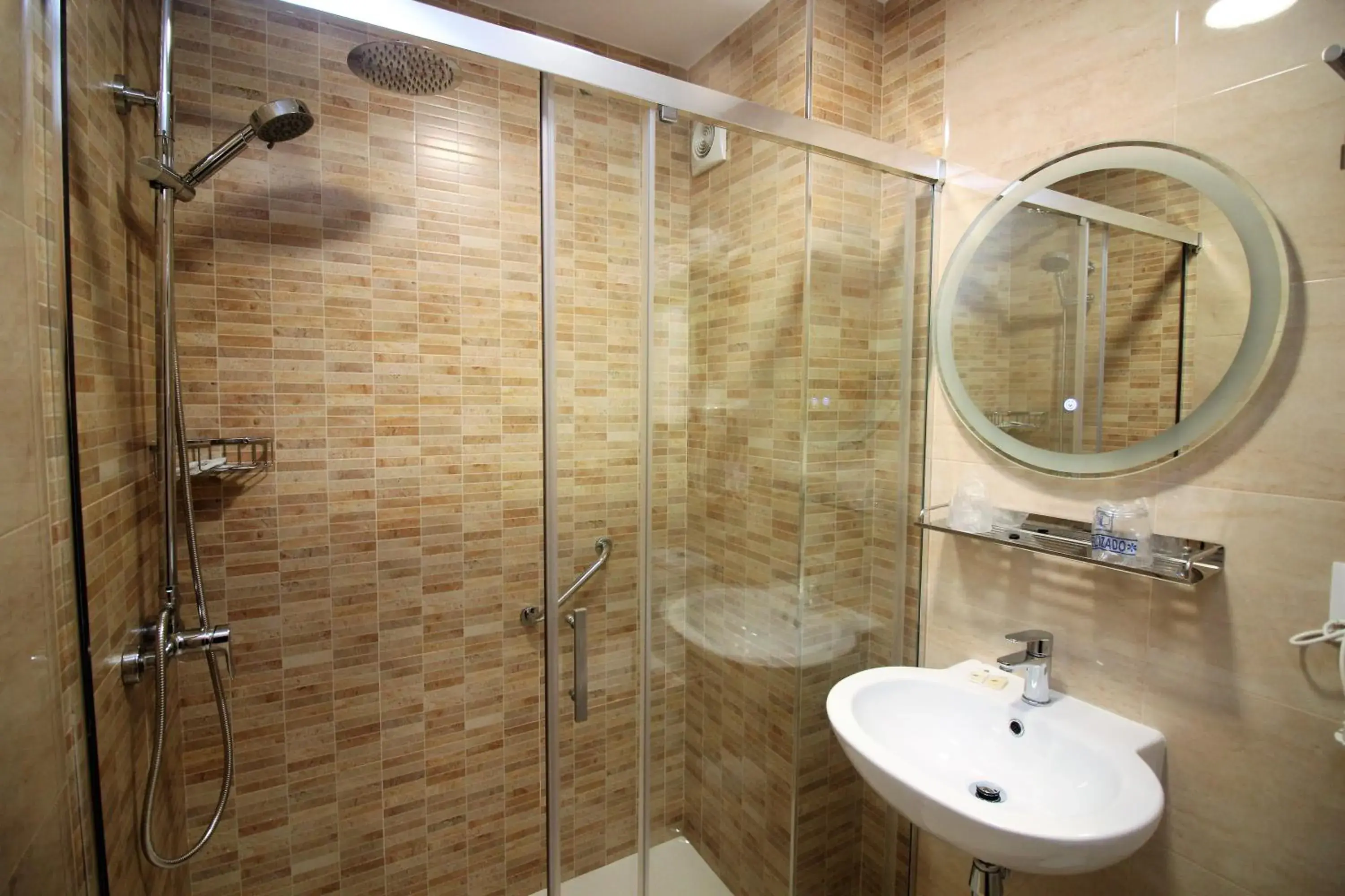 Bathroom in Hotel Vilagarcia