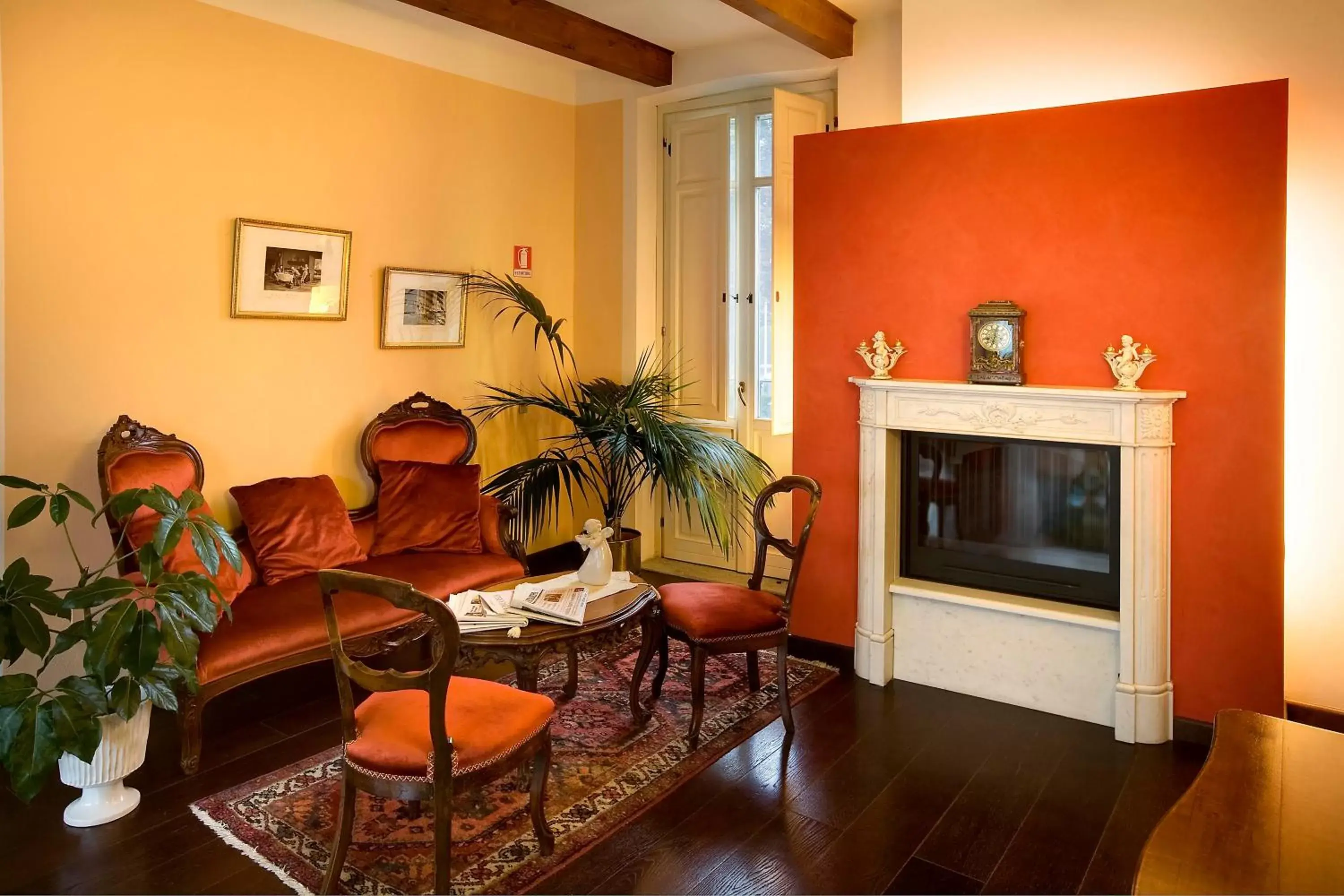 Communal lounge/ TV room, Lobby/Reception in Hotel Cascina Di Corte