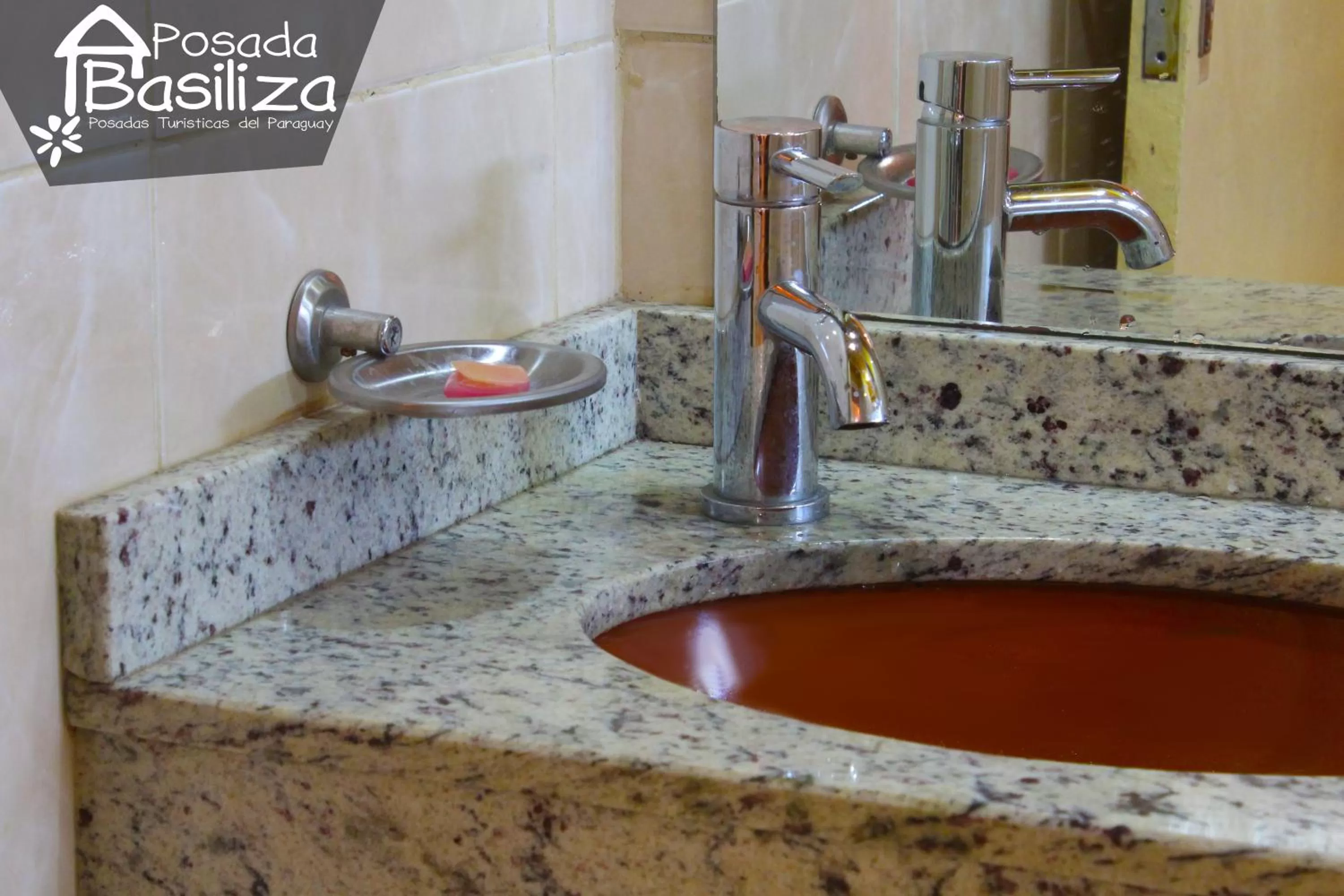 Bathroom in Posada Basiliza, Encarnación PY