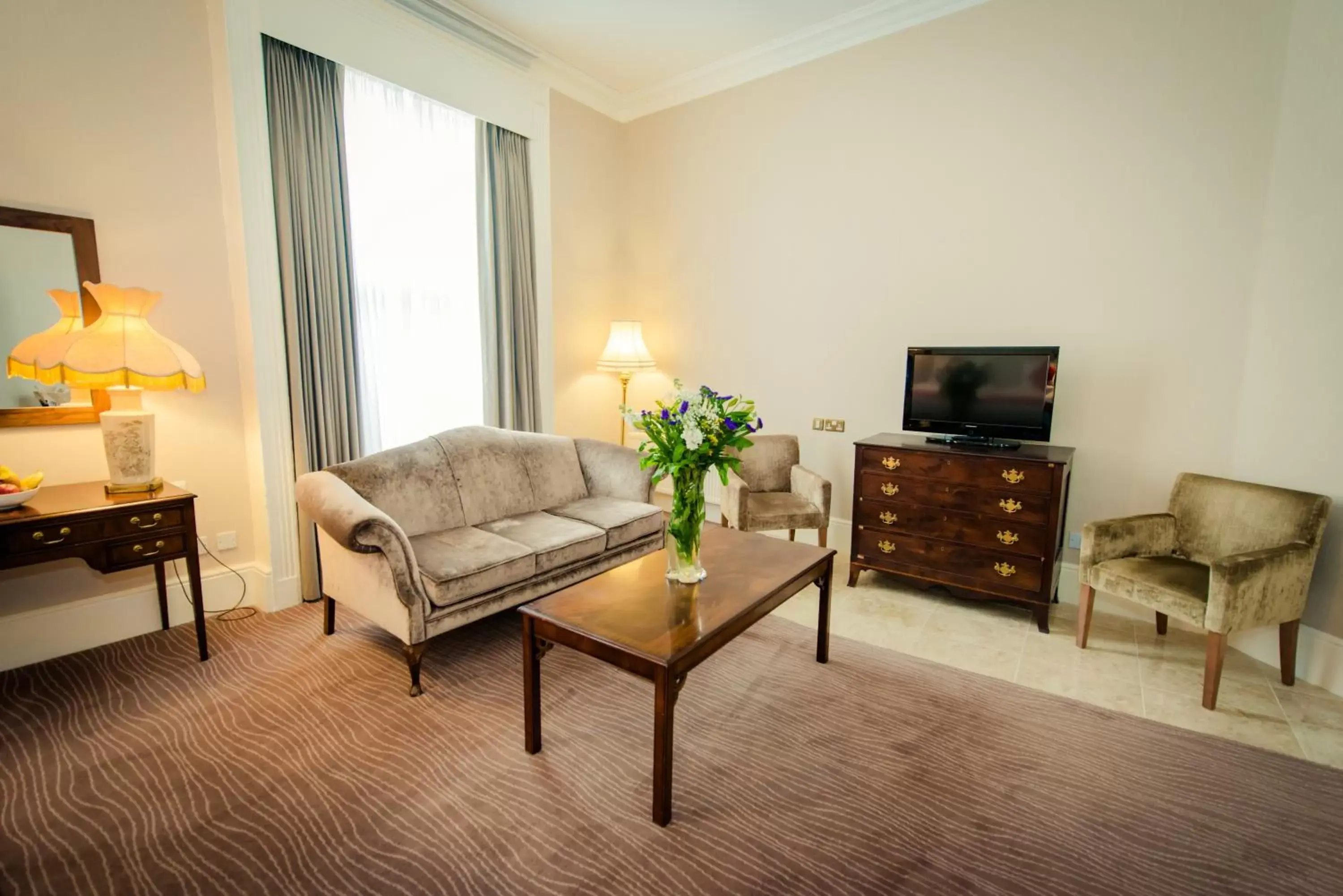 TV and multimedia, Seating Area in Albany House