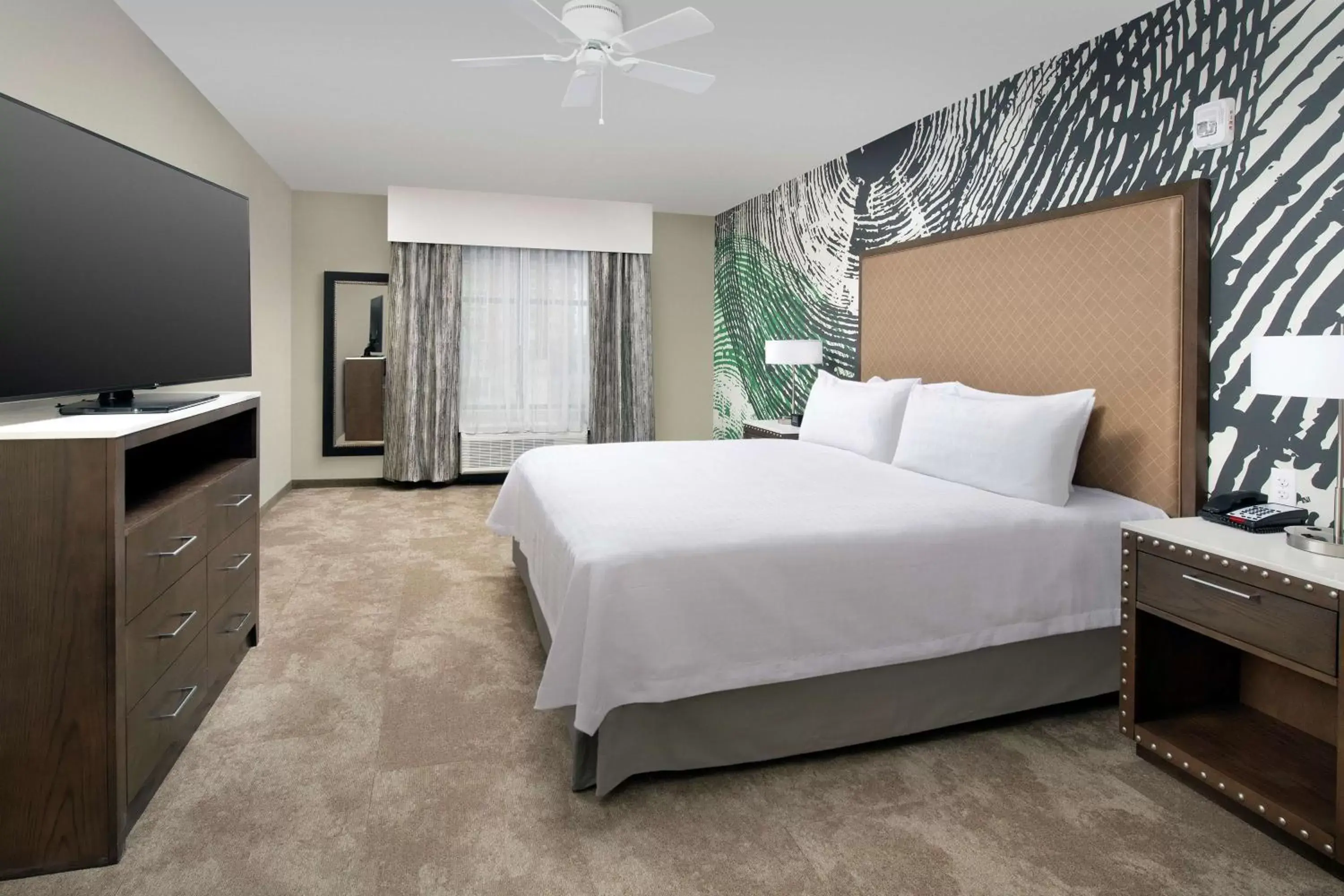 Bedroom, Bed in Homewood Suites by Hilton Austin Downtown
