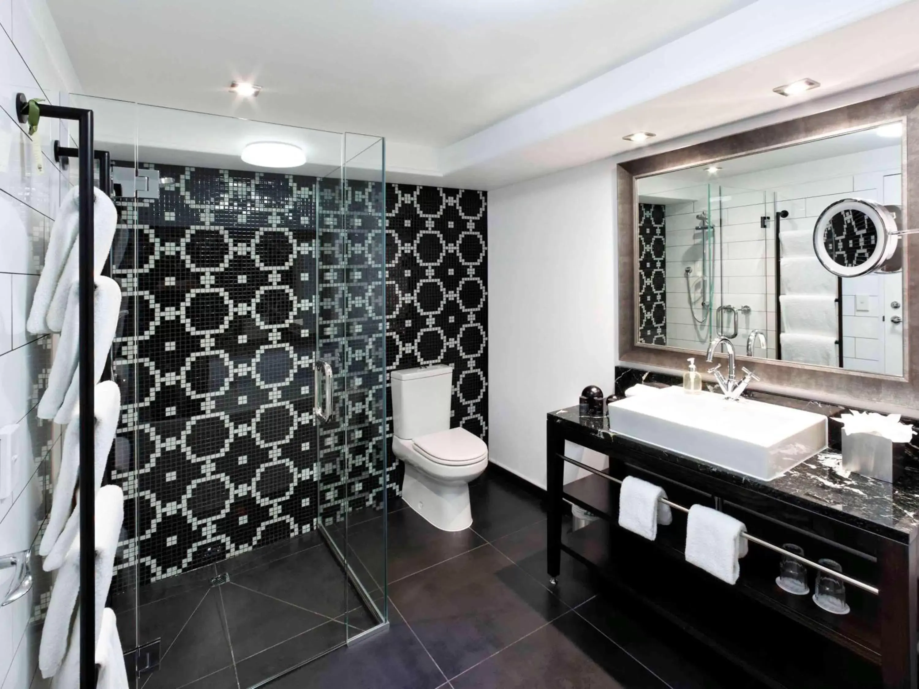 Photo of the whole room, Bathroom in Hotel St Moritz Queenstown - MGallery by Sofitel