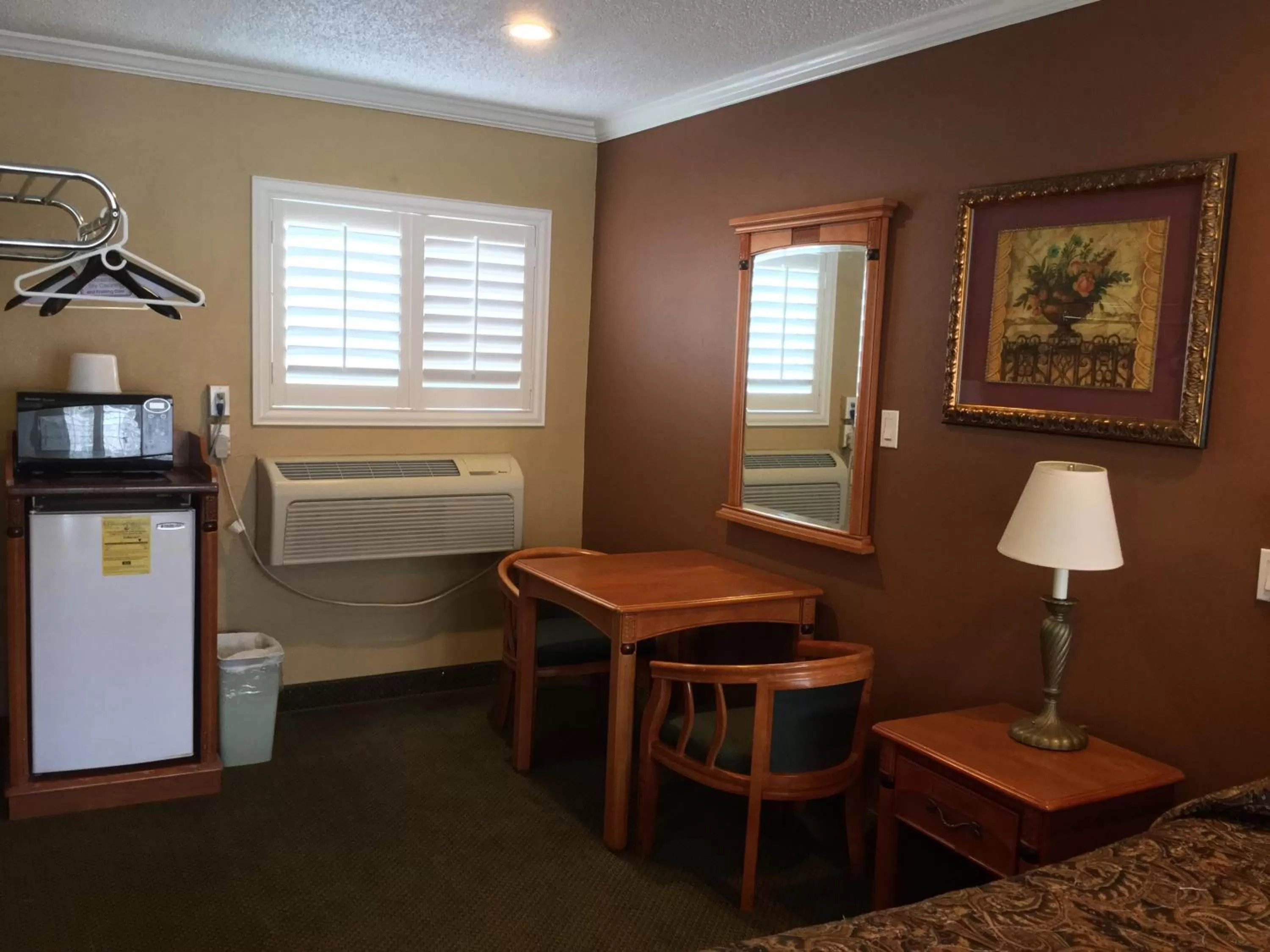 Seating area in Bevonshire Lodge Motel