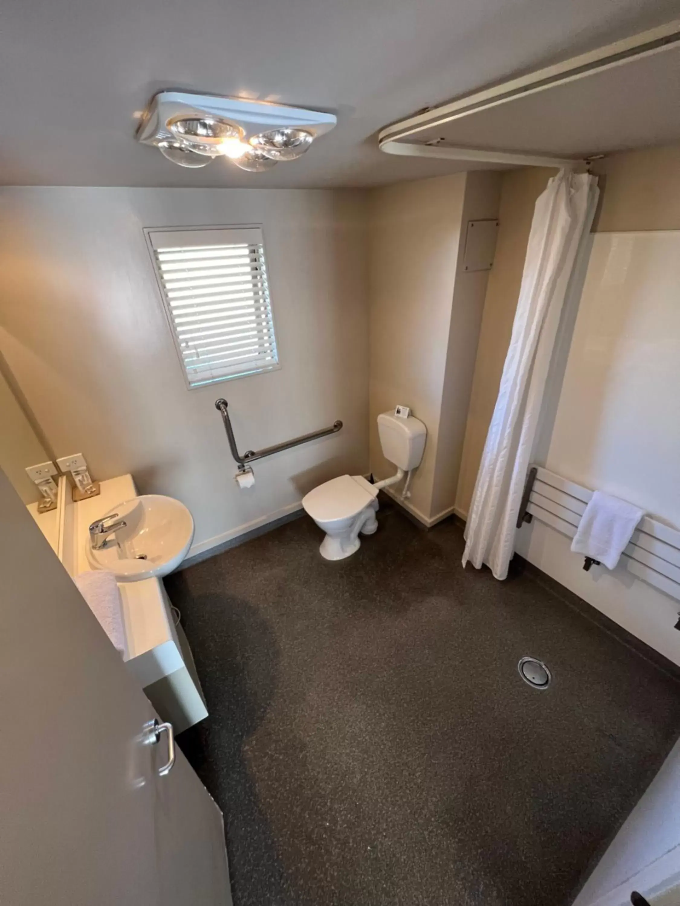 Toilet, Bathroom in The Suites Ashburton