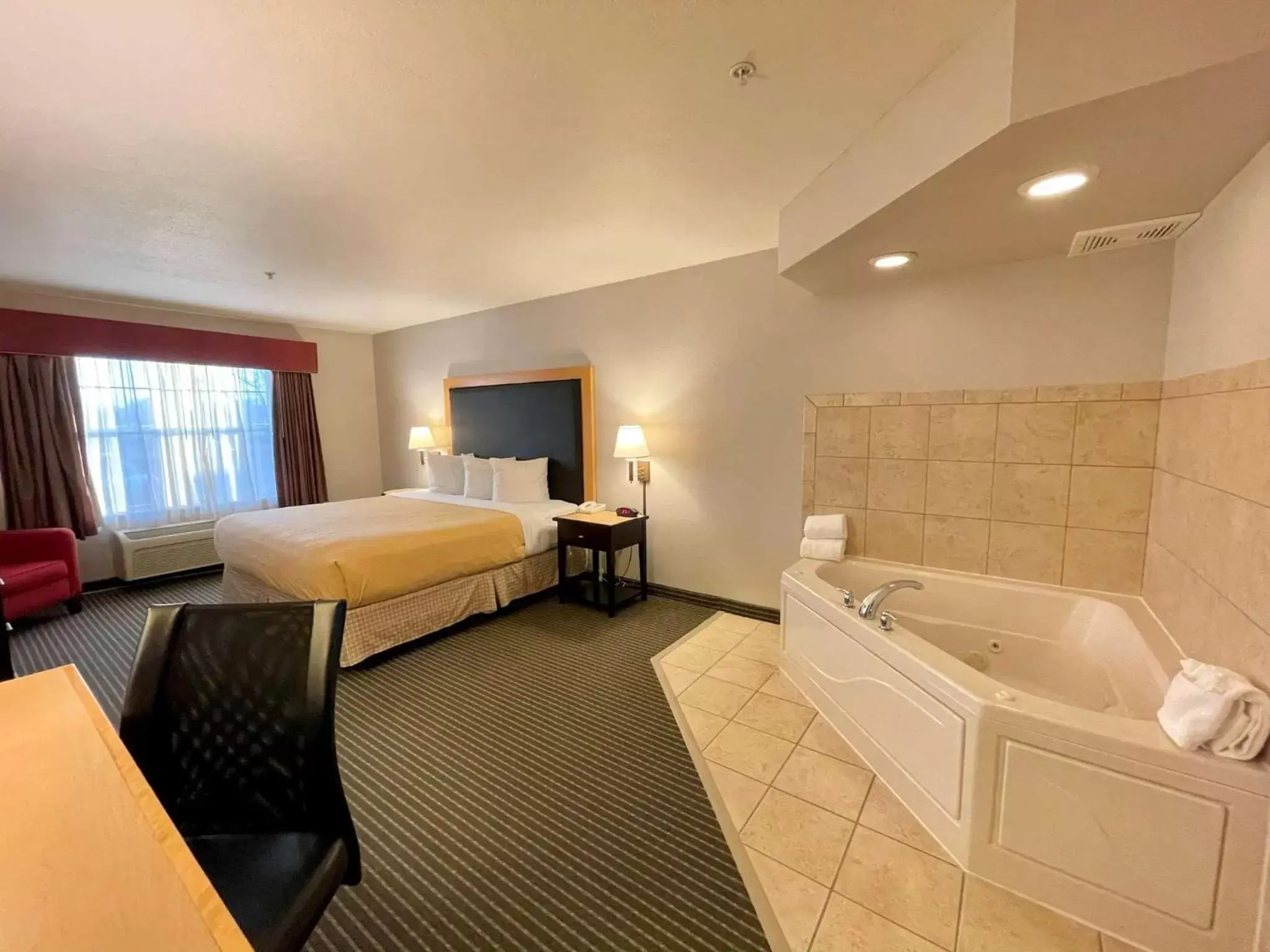 Photo of the whole room, Bathroom in Zion Inn & Suites