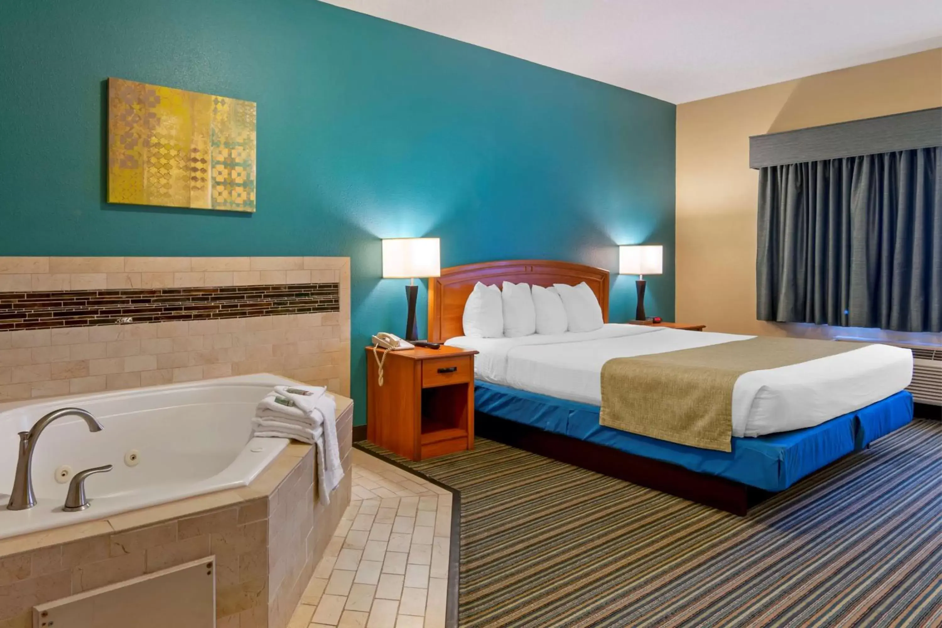 Bedroom, Bed in Best Western Governors Inn and Suites Bedroom, Bed in Best Western Governors Inn and Suites