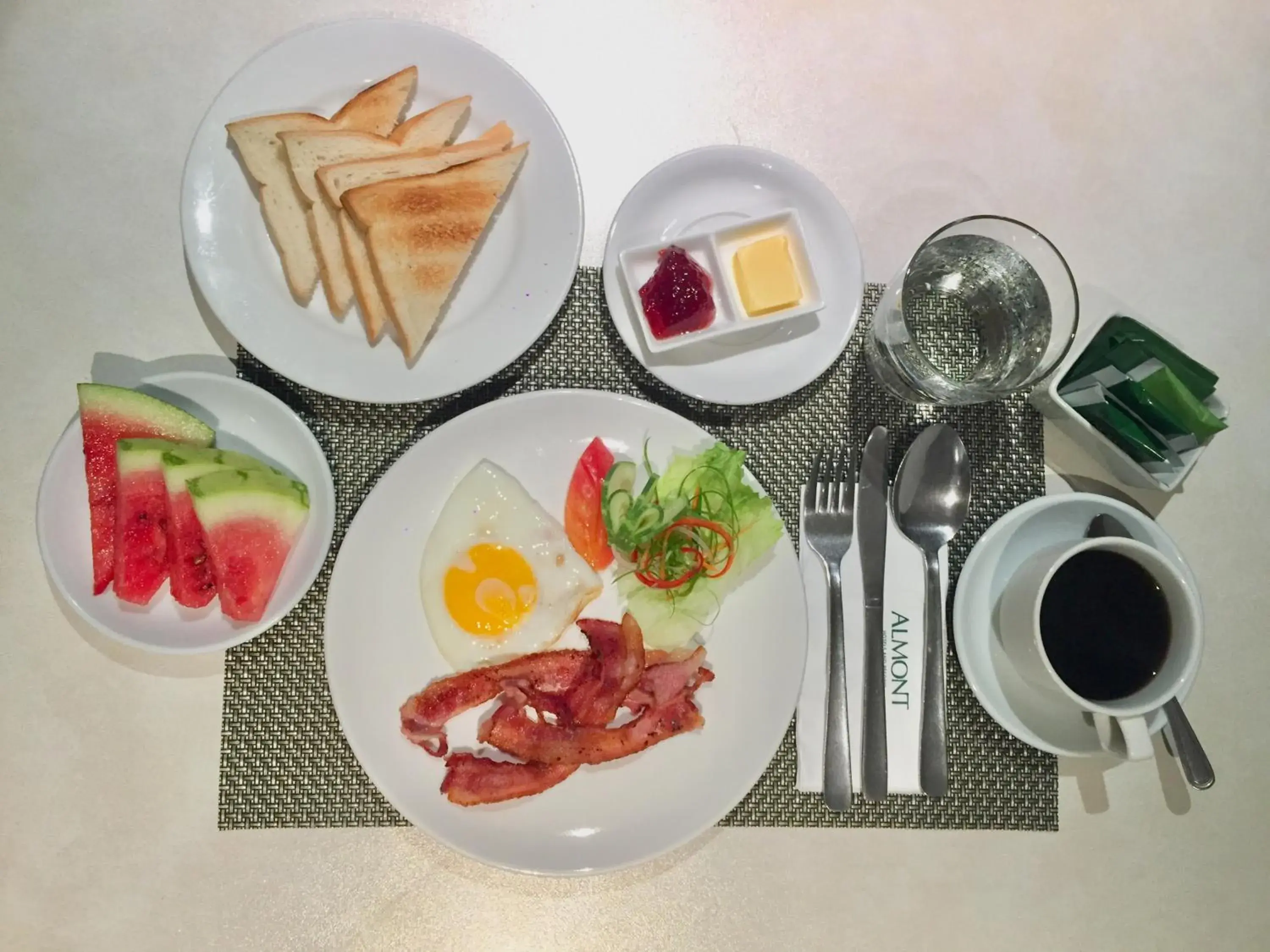 Breakfast in Almont City Hotel