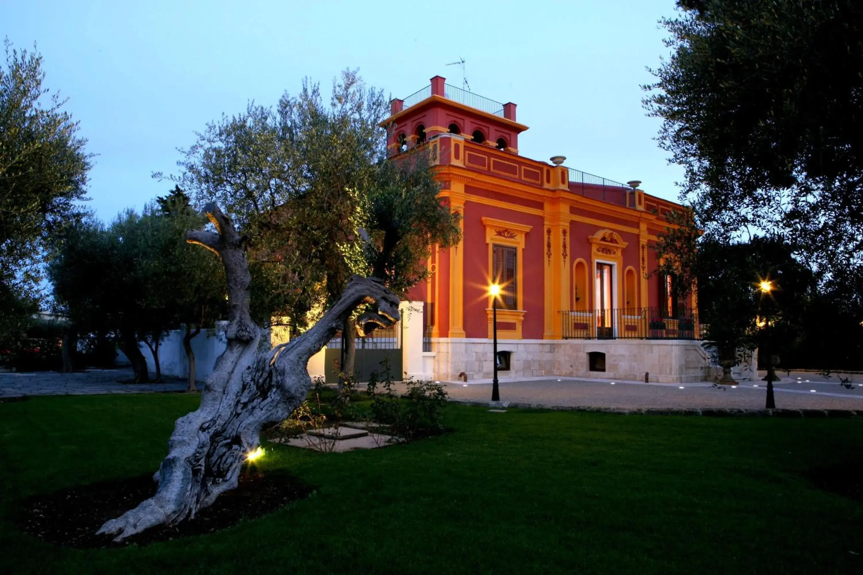 Facade/entrance, Property Building in Hotel Terranobile Metaresort