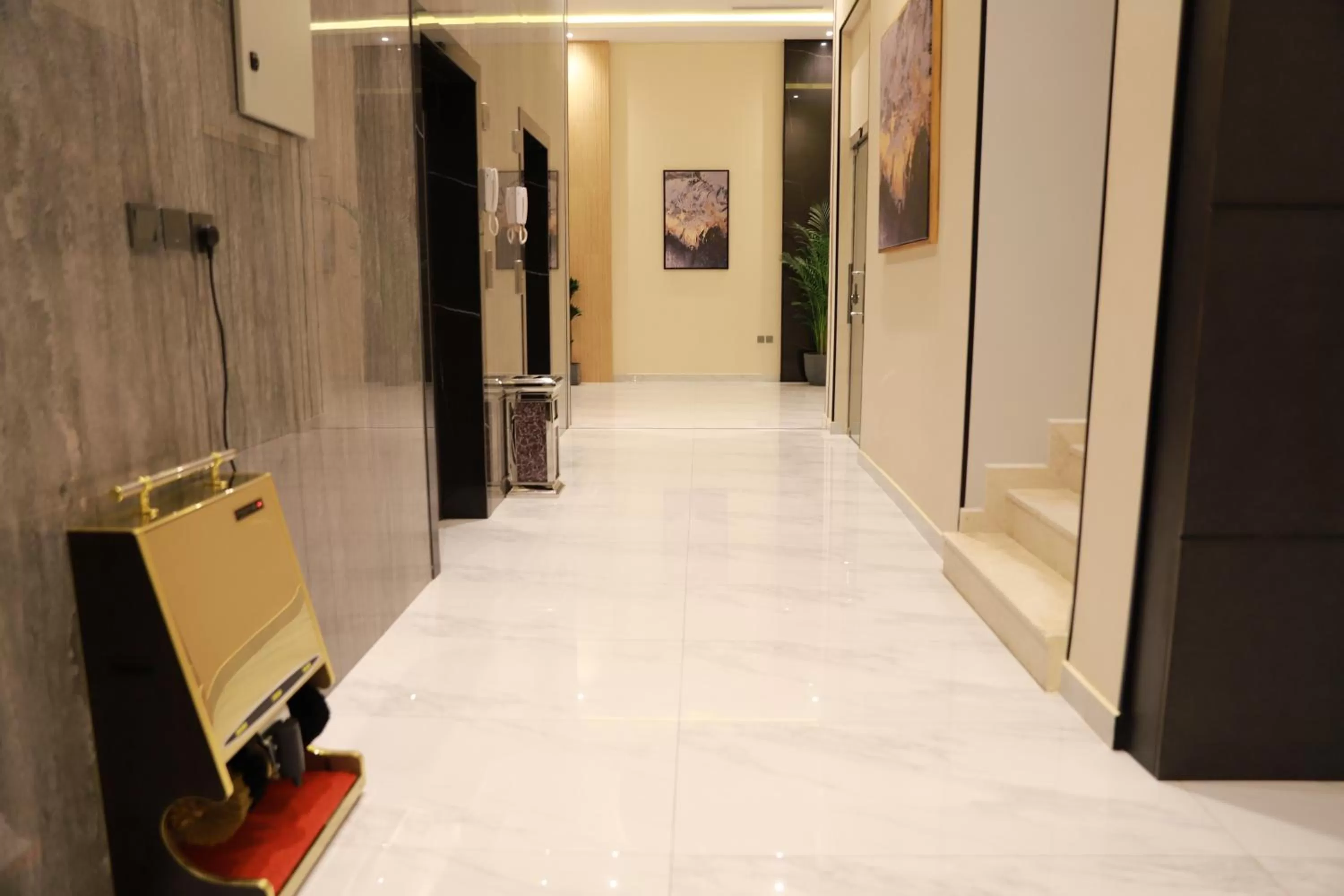 elevator in Tulip View Hotel