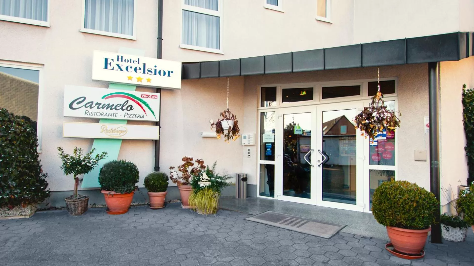 Facade/entrance in Excelsior Bochum