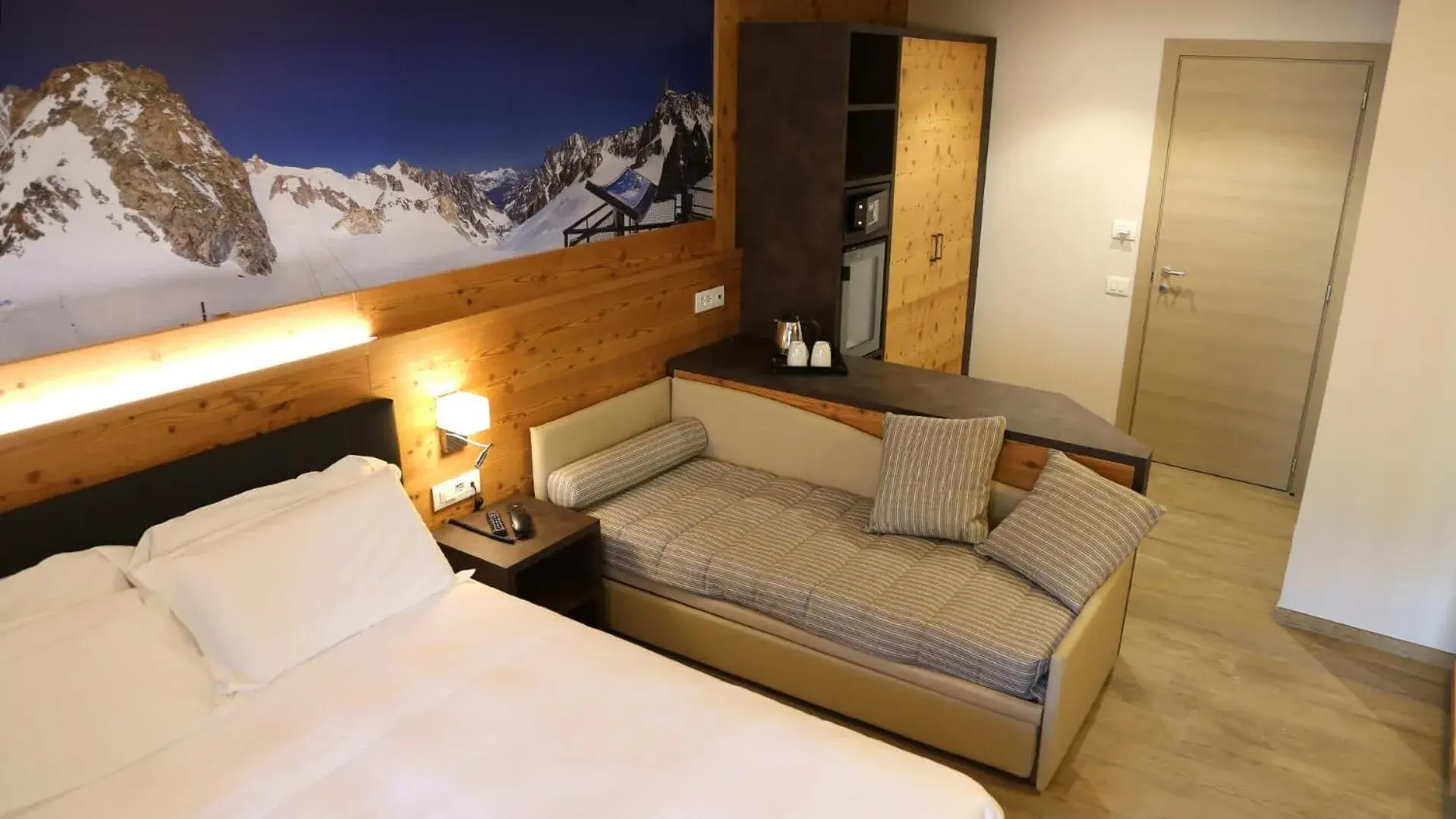 Photo of the whole room, Bed in Dada Mountain Hotel