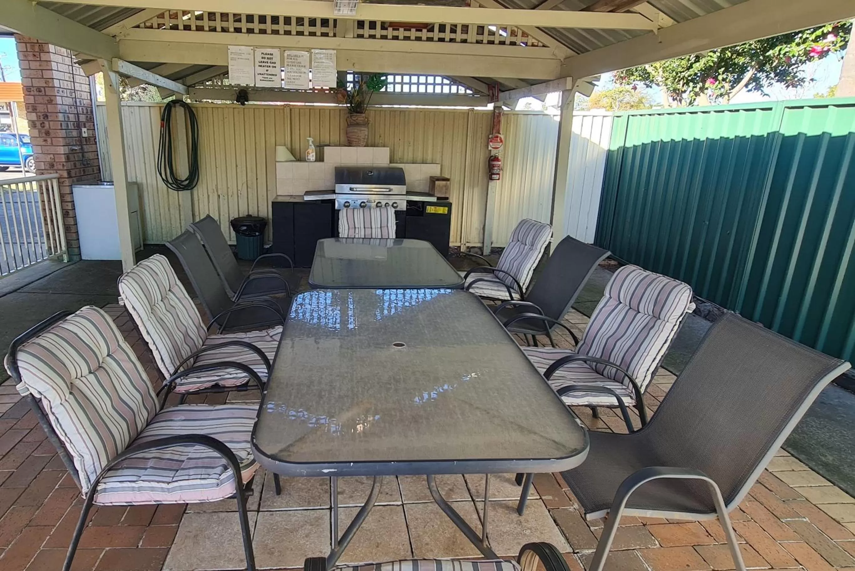 BBQ facilities in The SIM - Sussex Inlet Motel