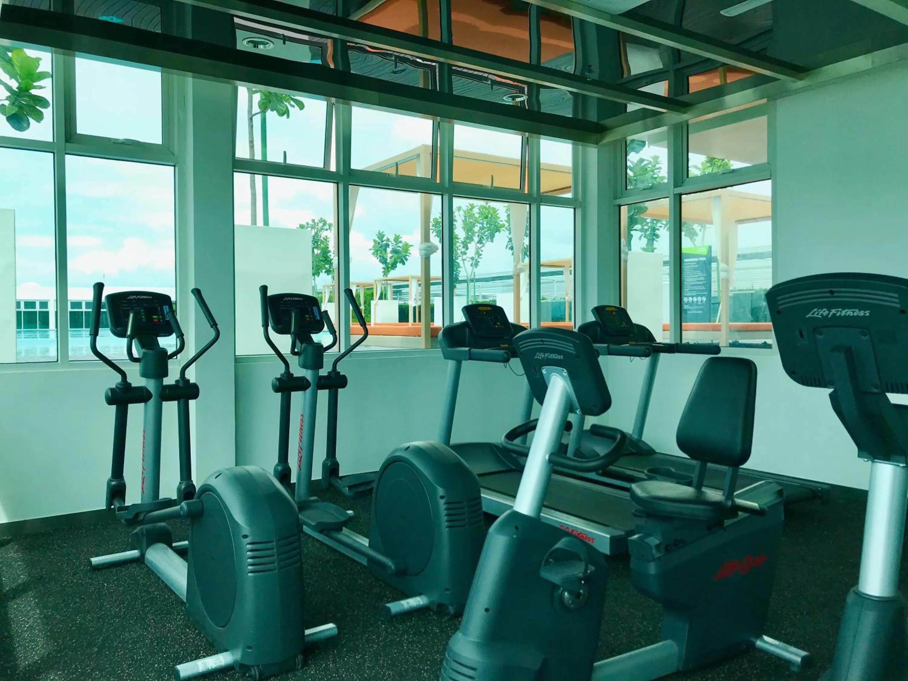 Fitness centre/facilities in Sunset Seaview Vacation Condos @ Infinity Avenue