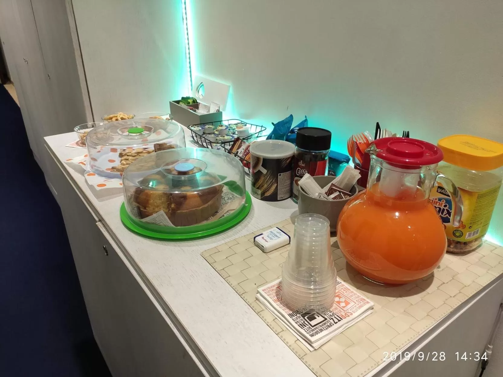 Coffee/tea facilities in Stardust Rome