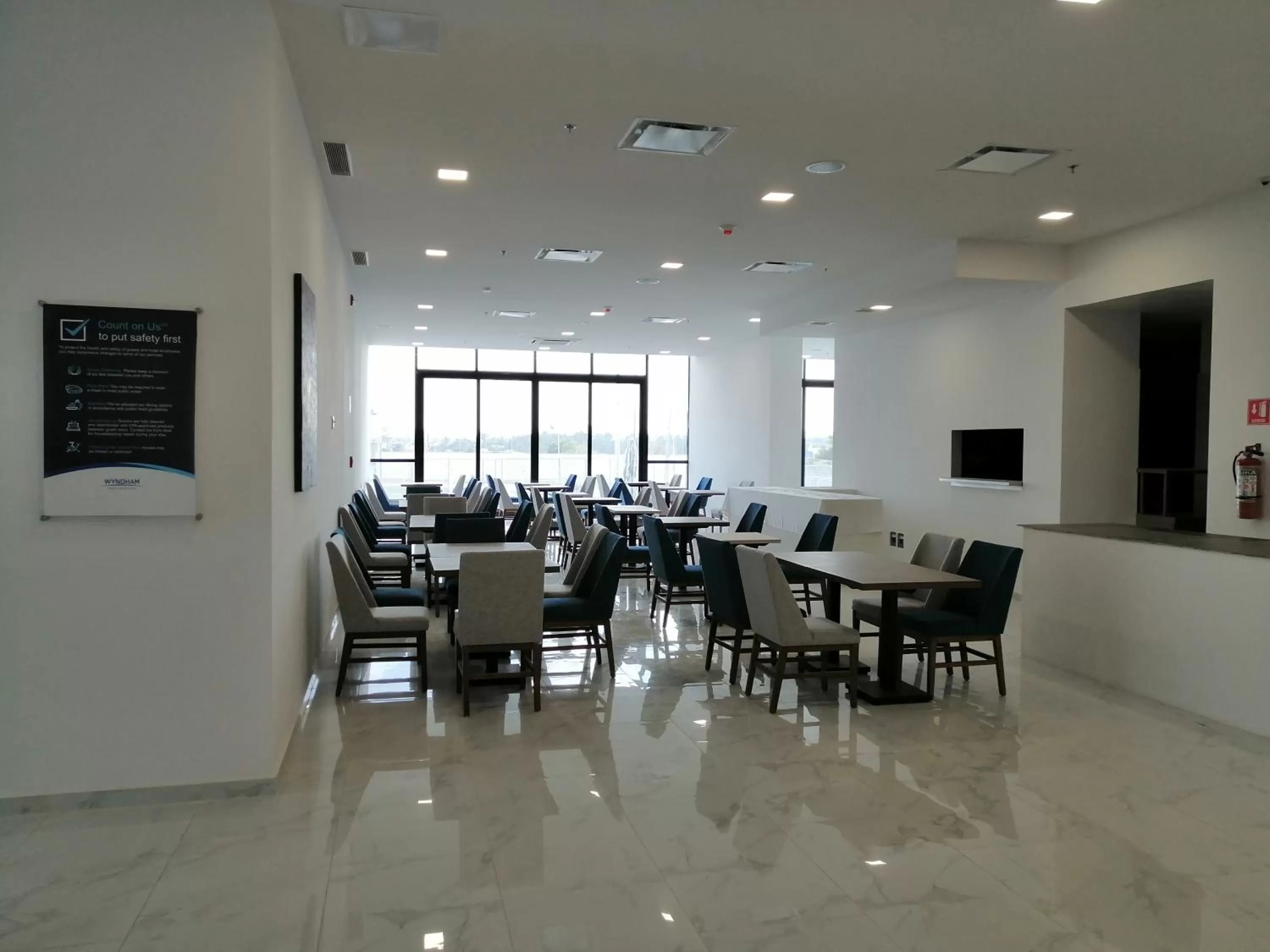 Restaurant/places to eat in Wyndham Puebla Angelopolis