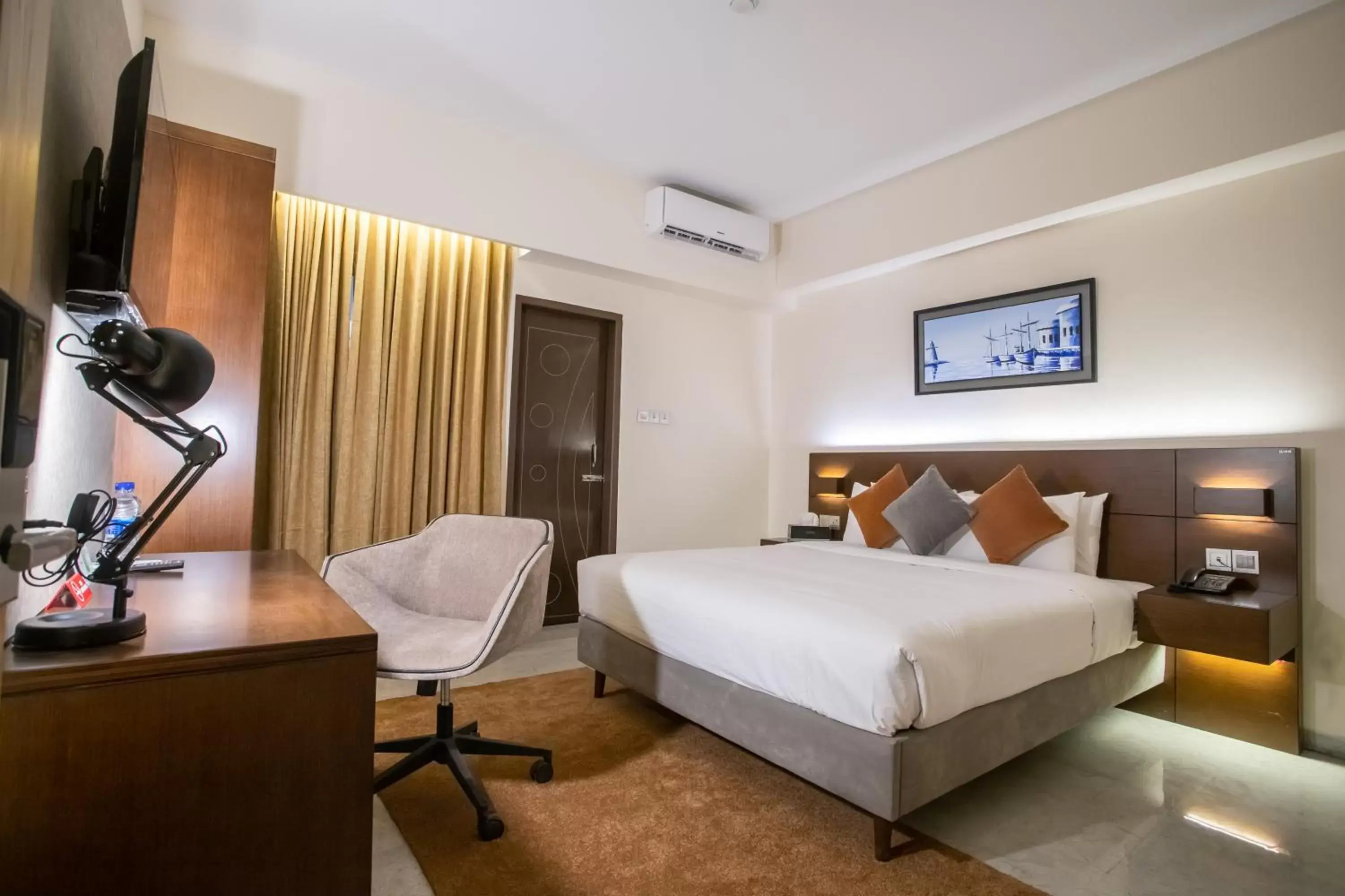 Photo of the whole room, Bed in Jatra Flagship Chattogram City Centre Photo of the whole room, Bed in Jatra Flagship Chattogram City Centre