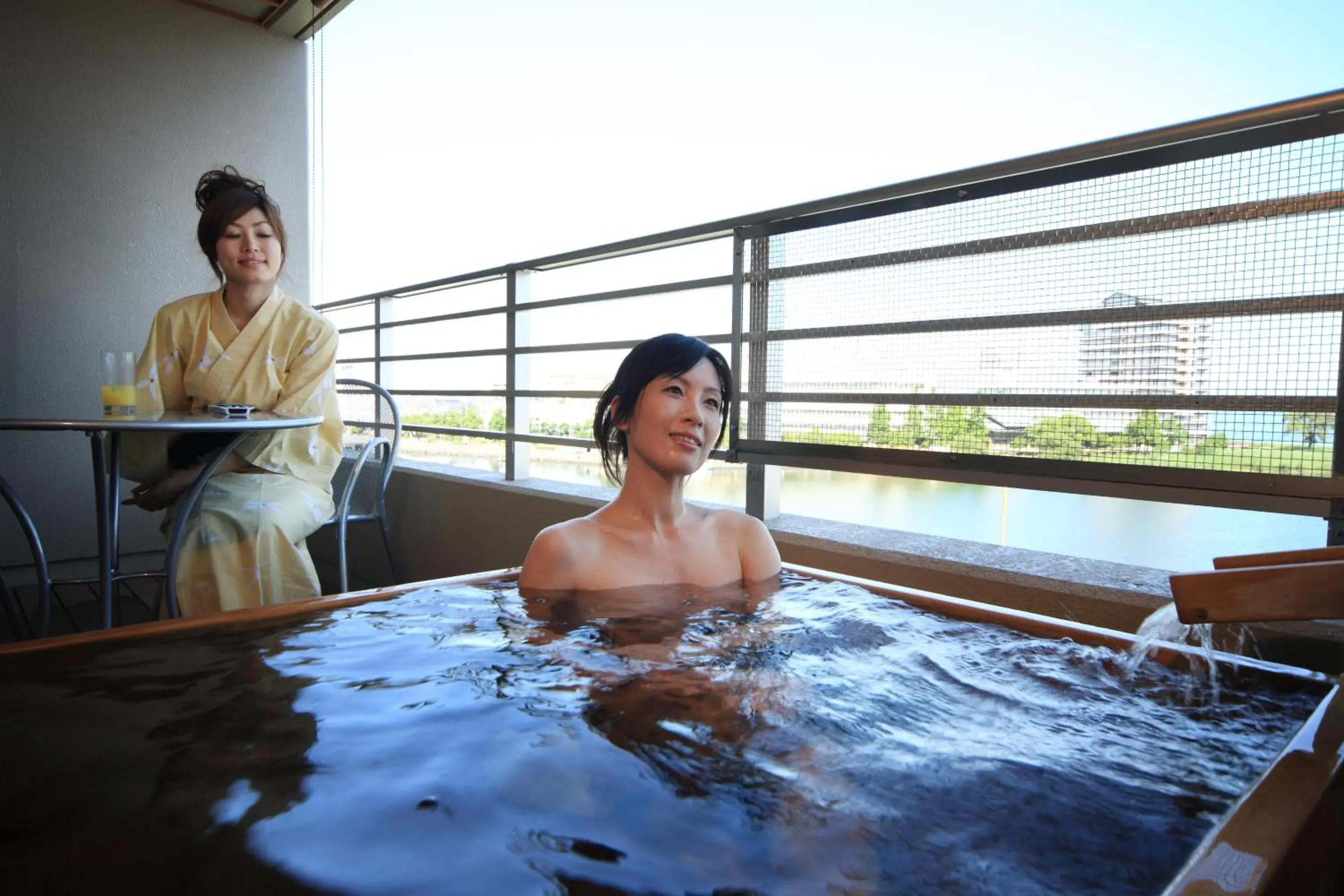 Hot Spring Bath, Guests in Biwako Ryokusuitei