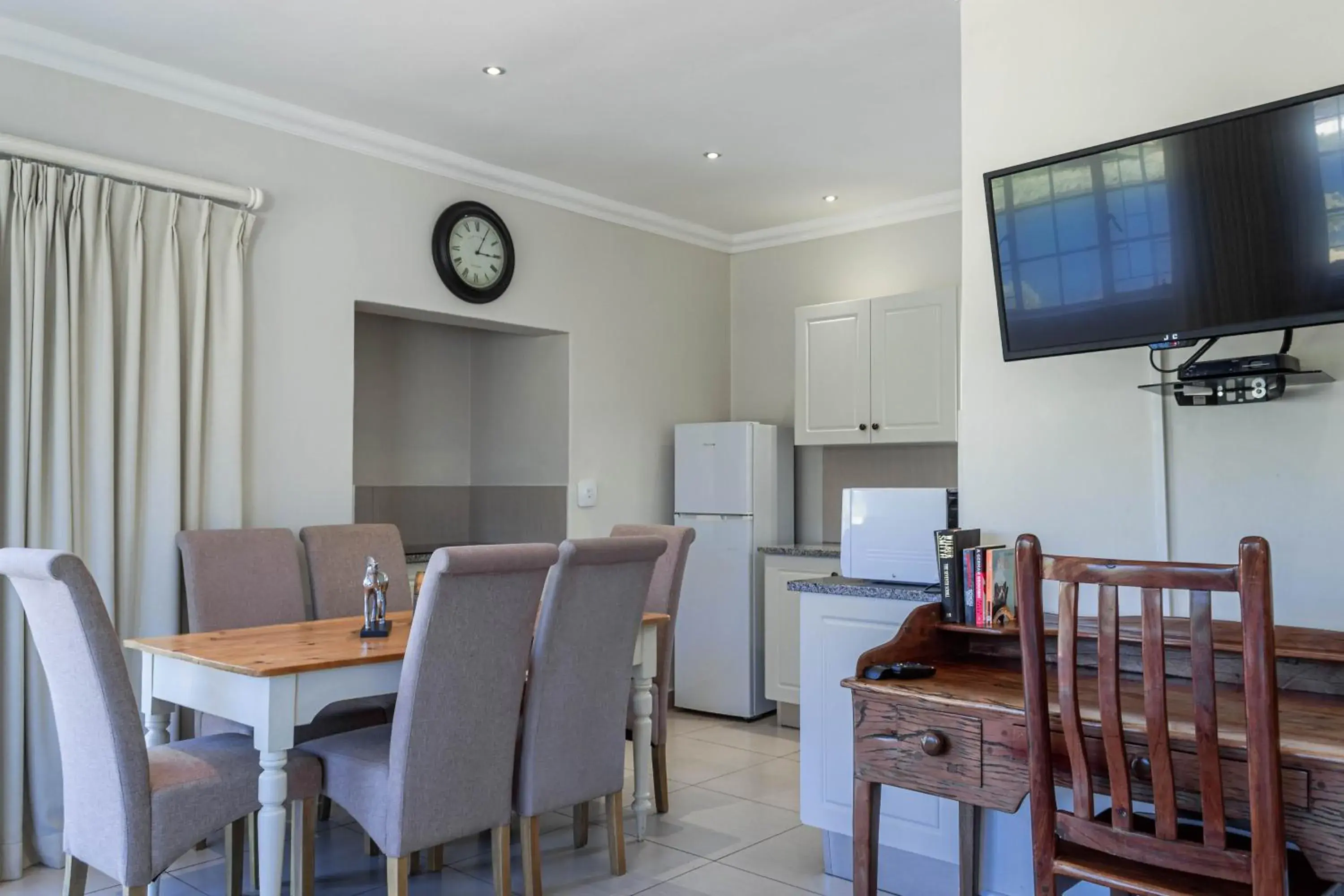 Kitchen or kitchenette, Dining Area in Webersburg