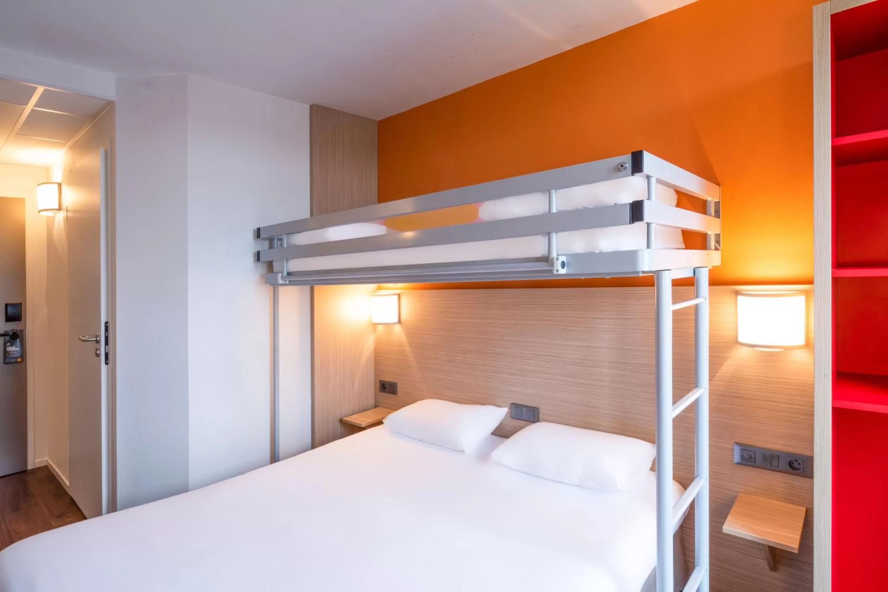 Bedroom, Bed in Premiere Classe Le Havre Centre-LES DOCKS