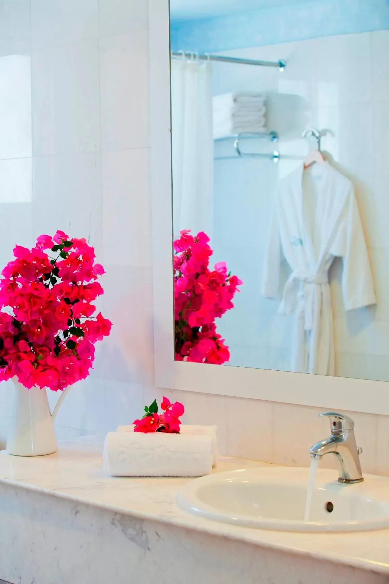Bathroom in Aliathon Aegean Bathroom in Aliathon Aegean