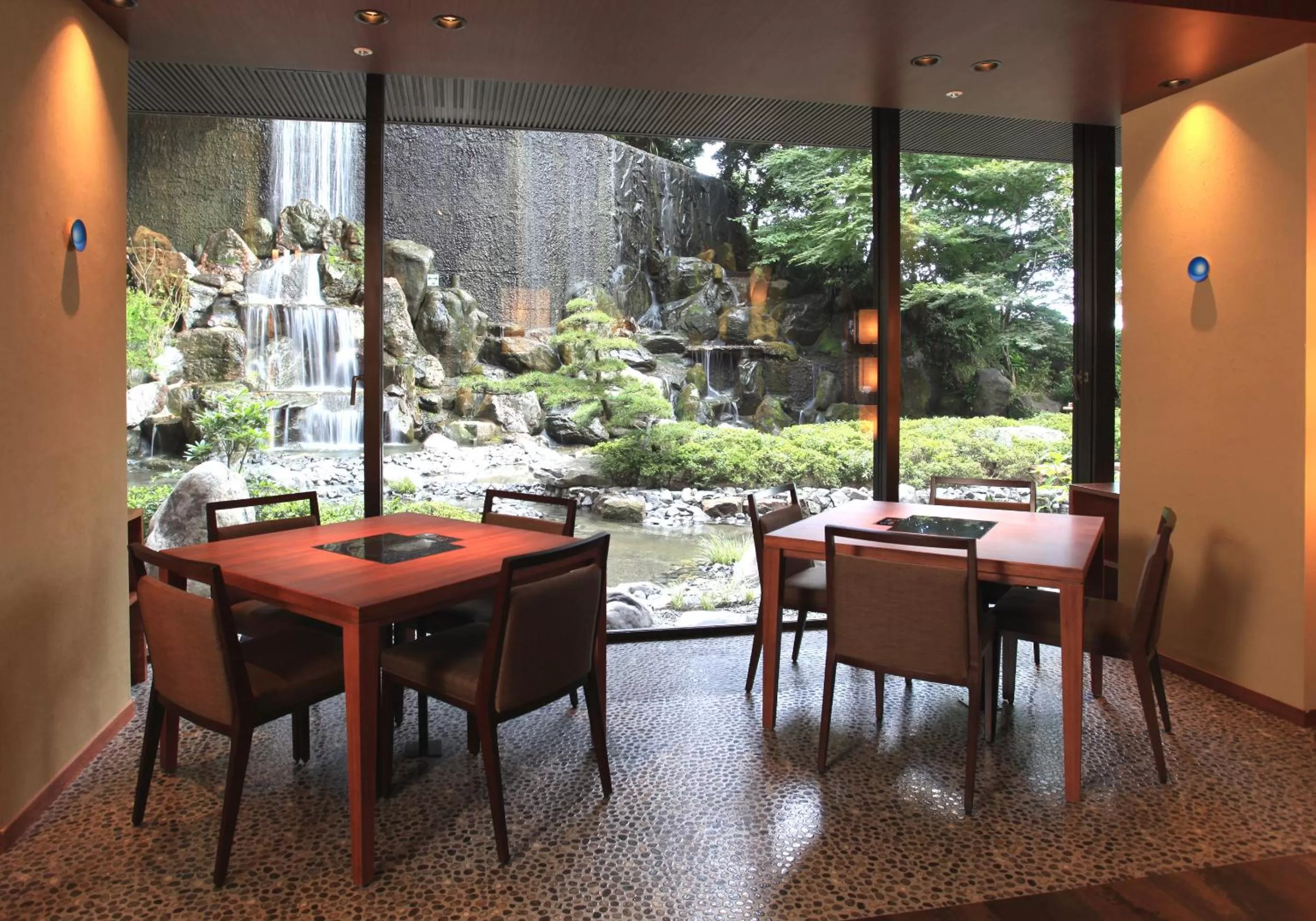 Restaurant/places to eat in SHIROYAMA HOTEL kagoshima